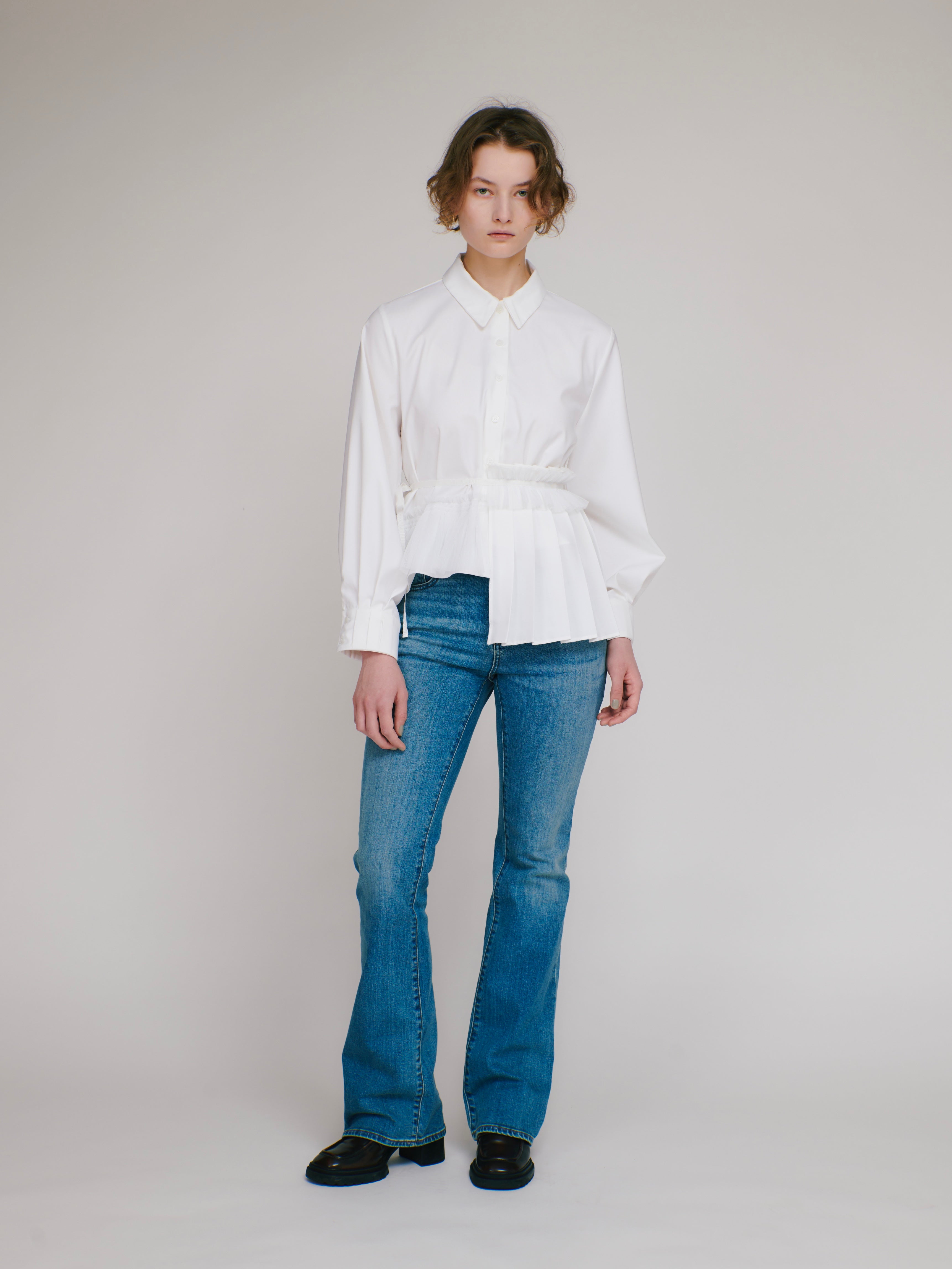 Asymmetry pleats shirt (white)