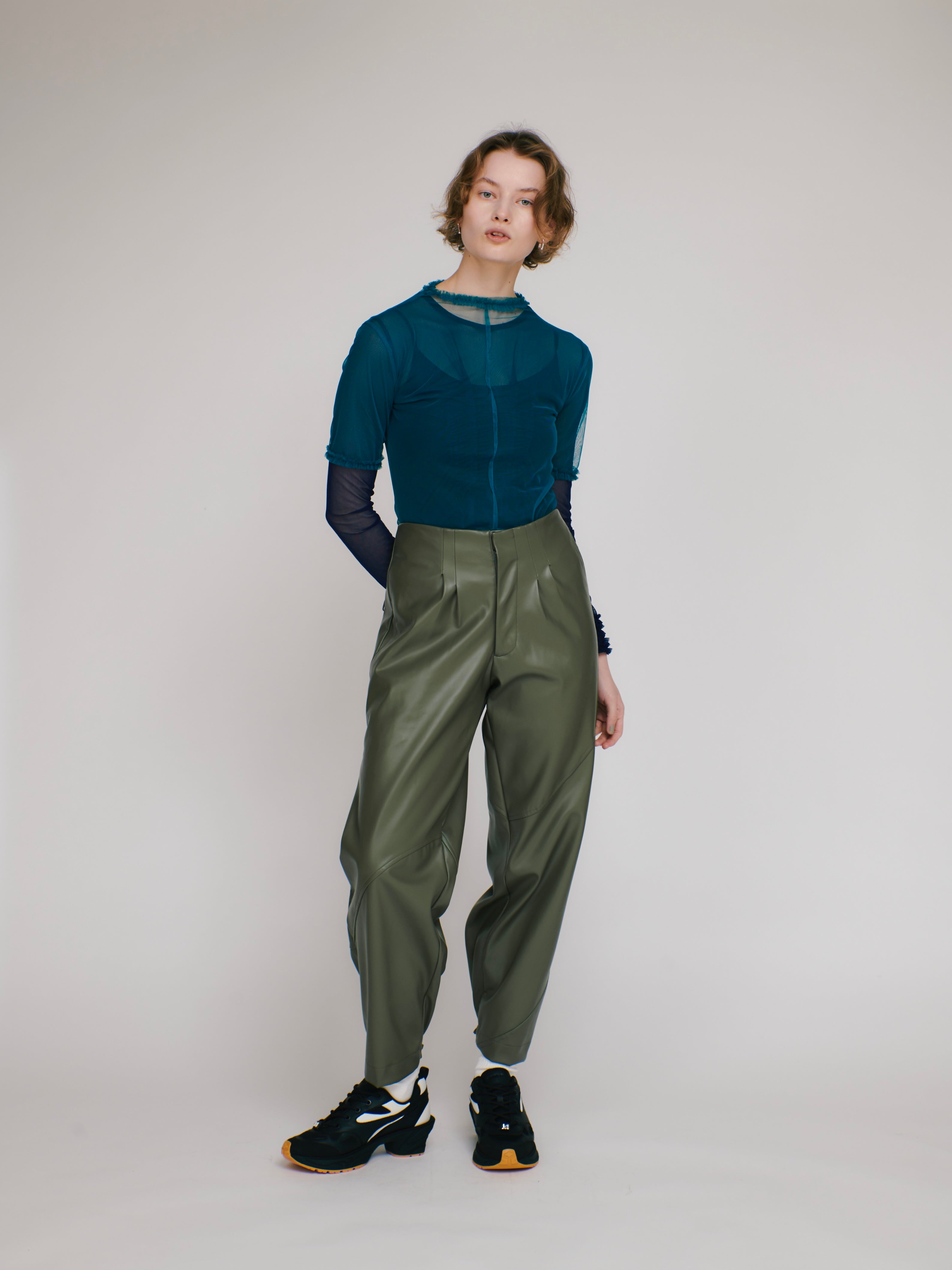 Curve leather pants (khaki)