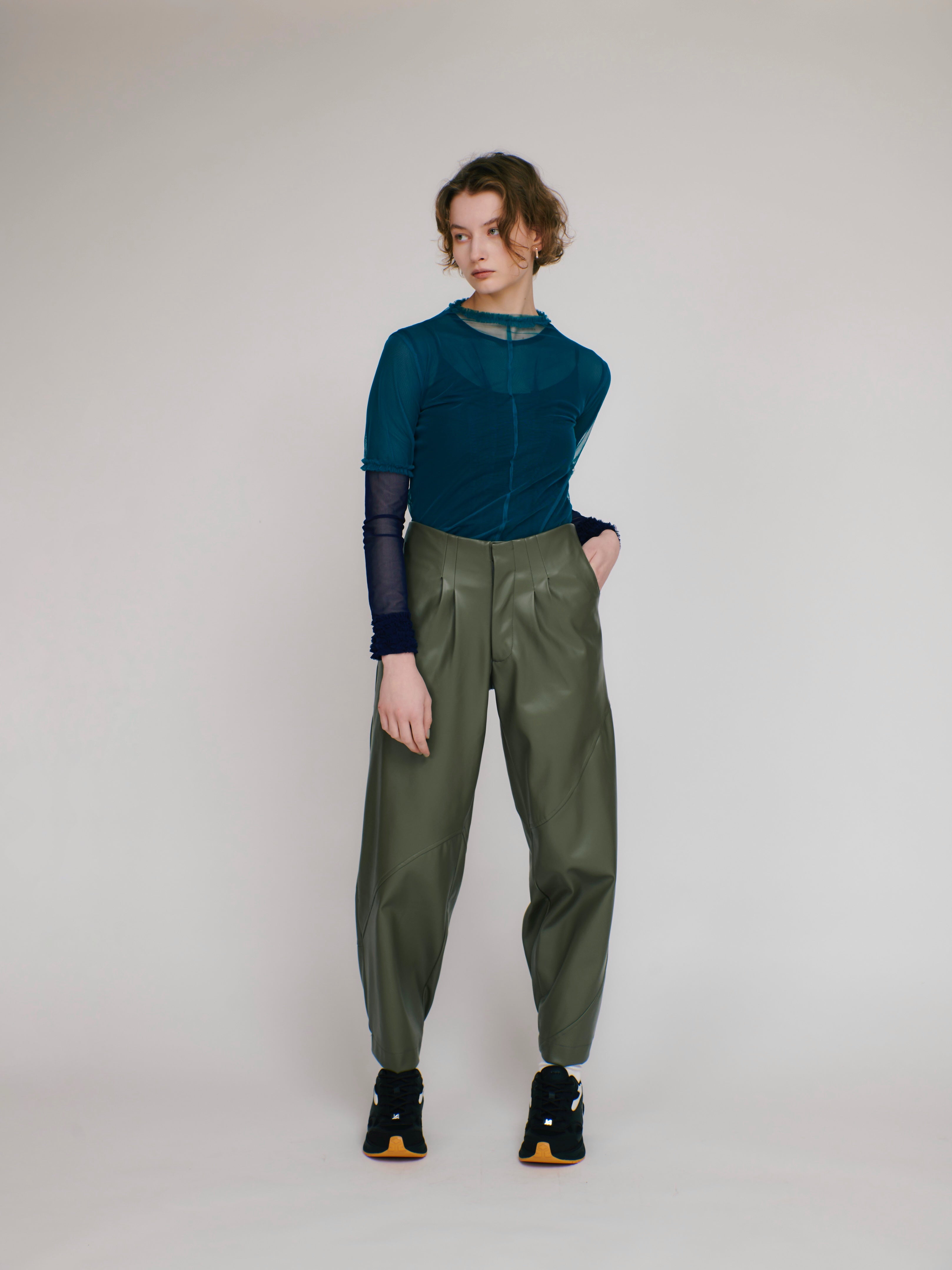 Curve leather pants (khaki)