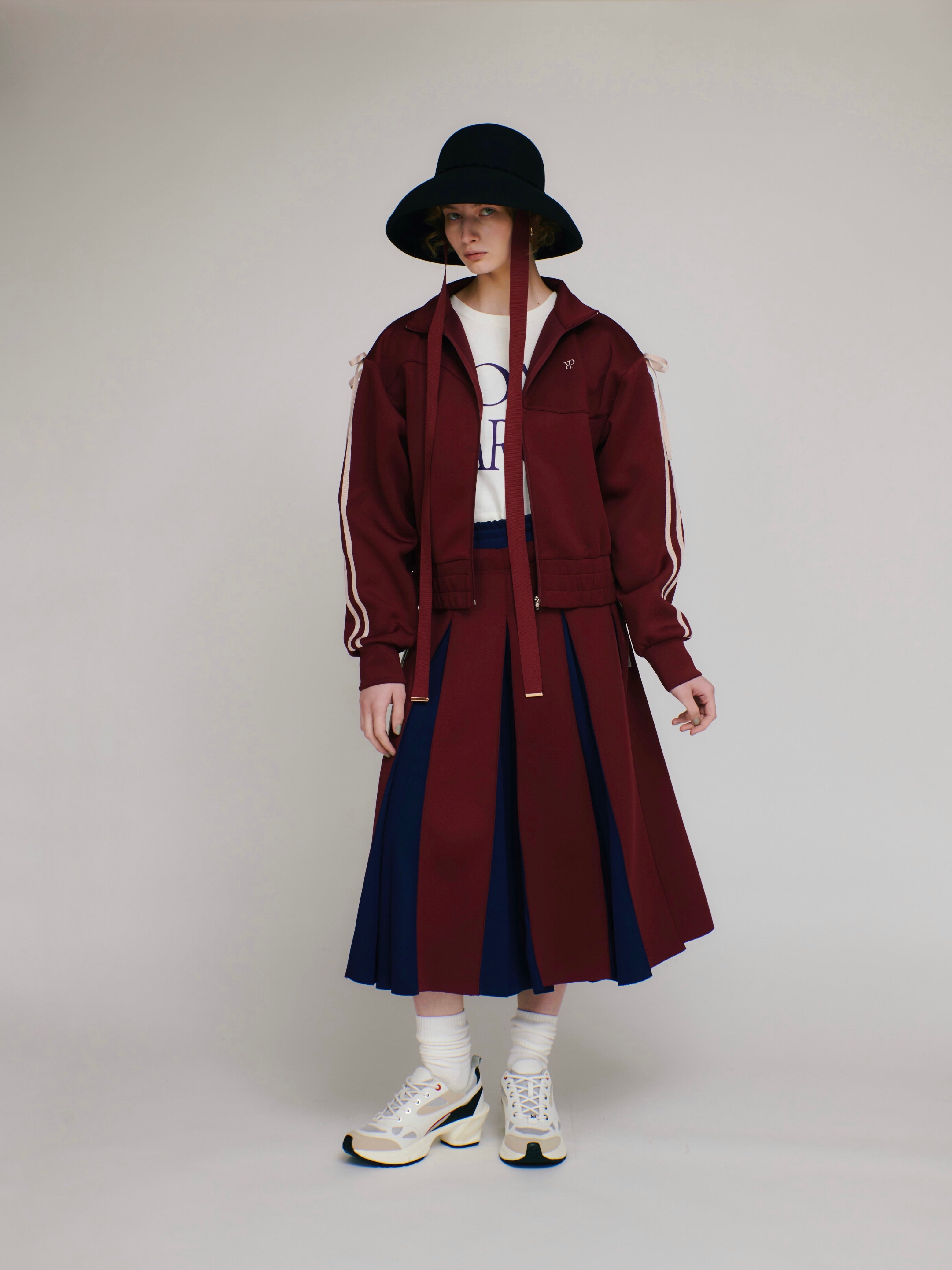 Ribbon track jacket (red)