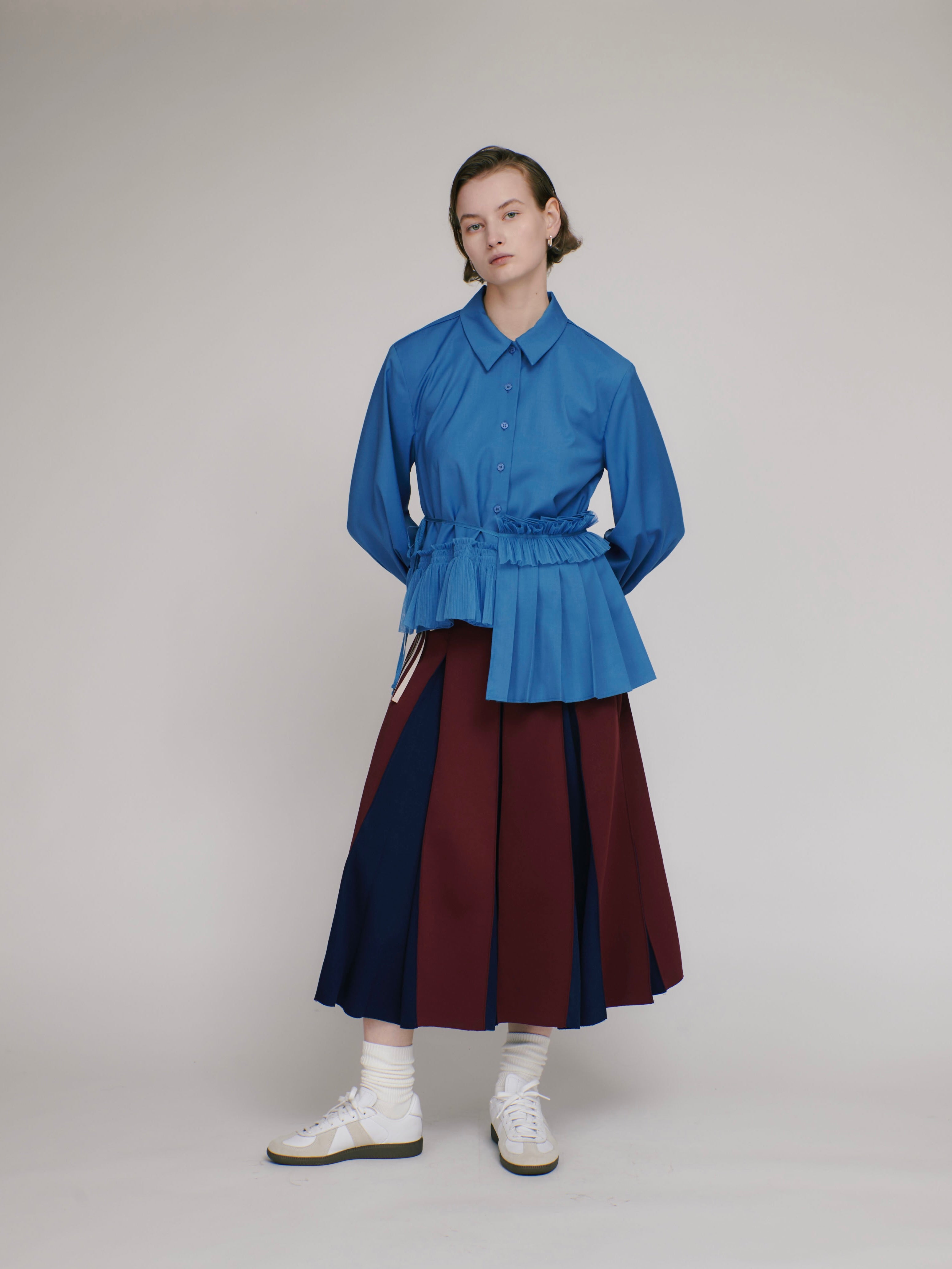 Asymmetry pleats shirt (blue)