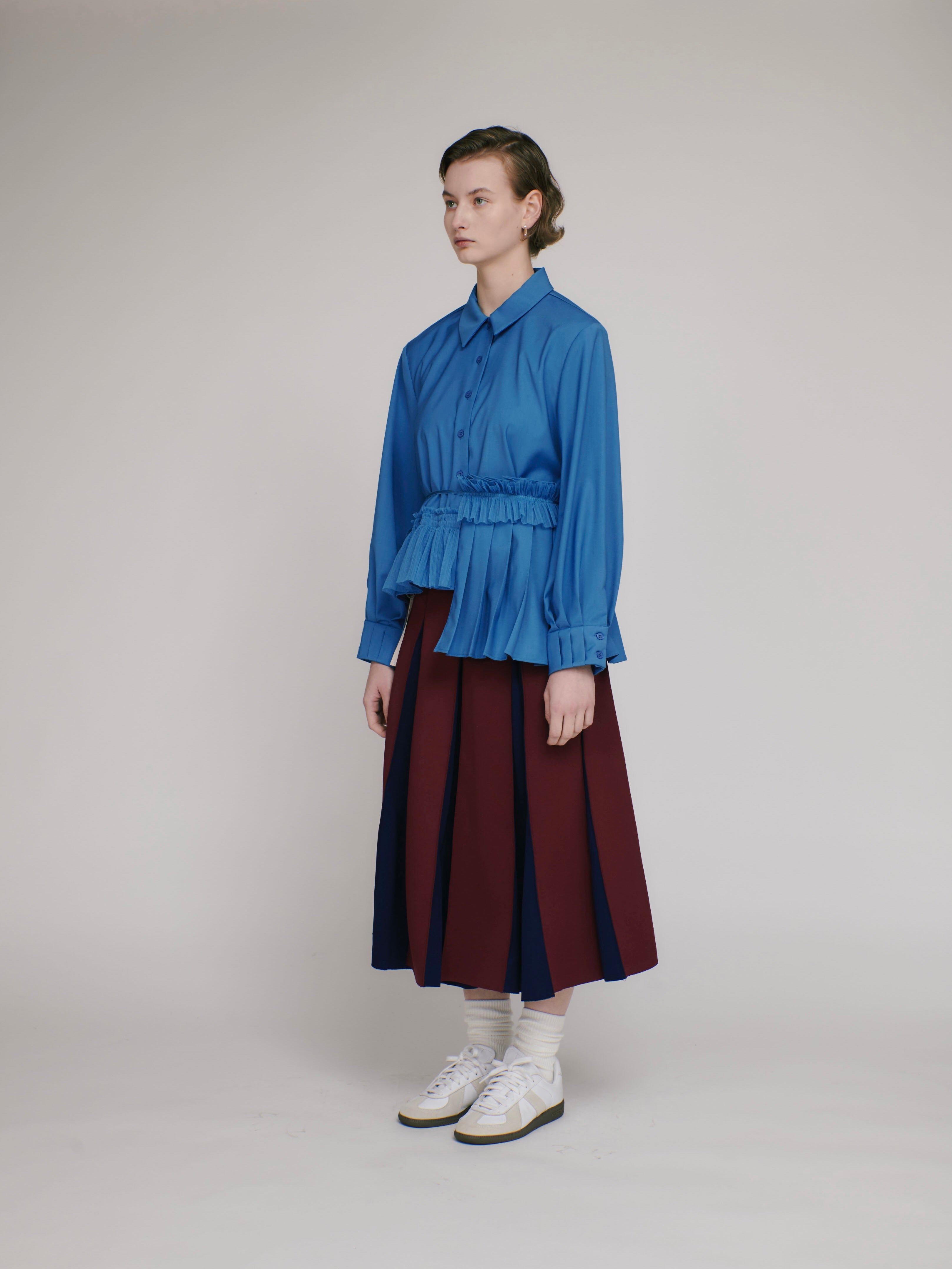 Asymmetry pleats shirt (blue)