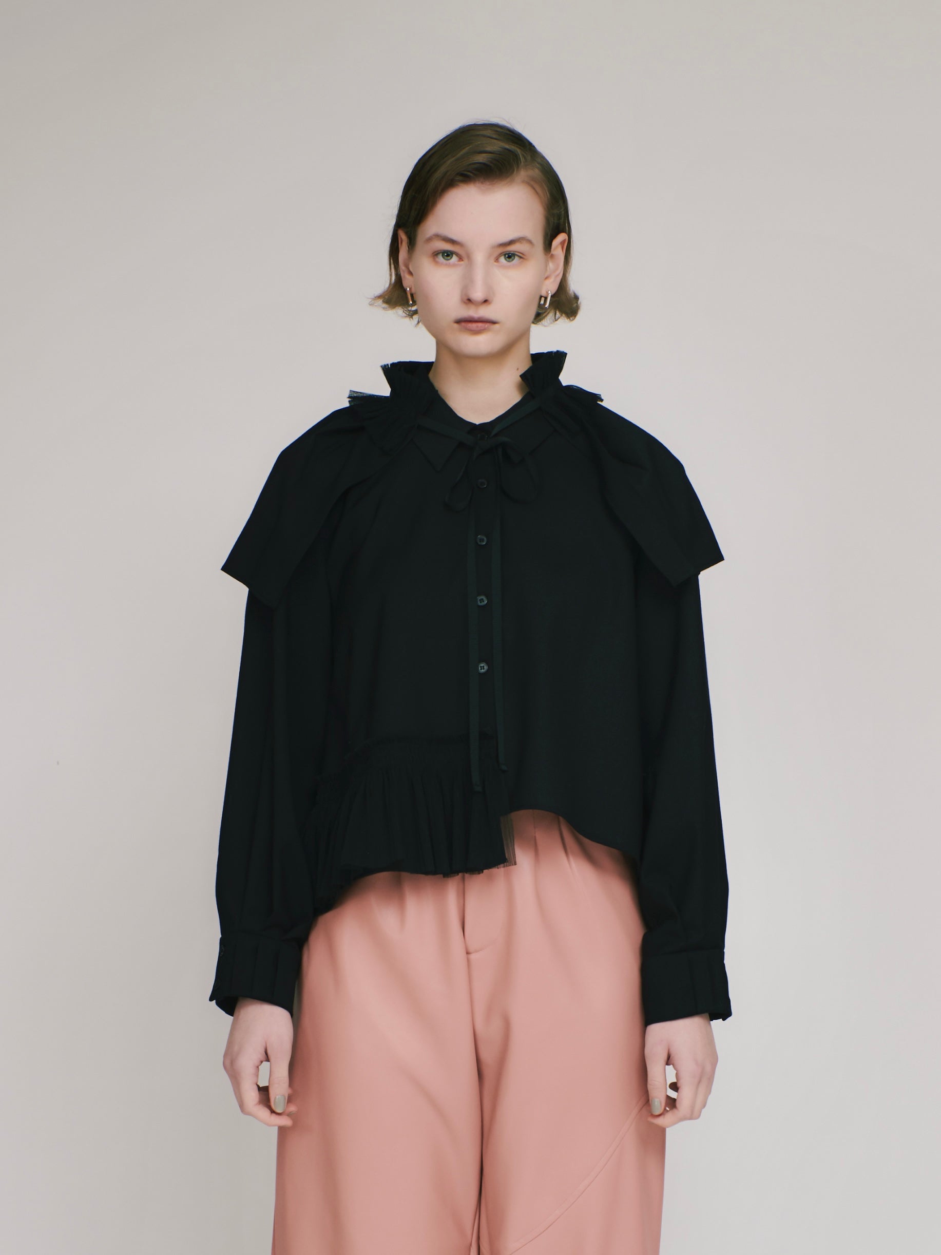 Asymmetry pleats shirt (black)