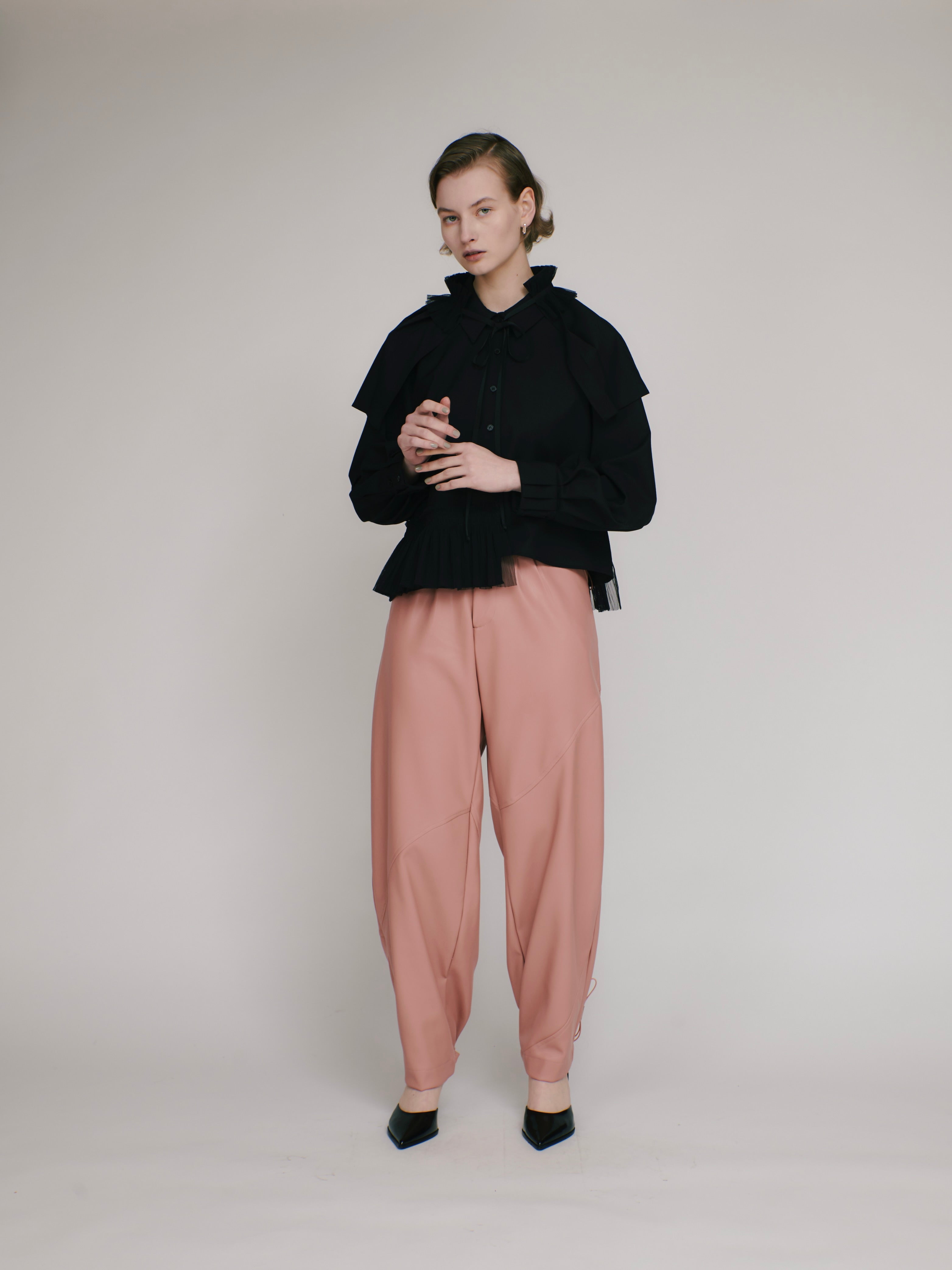 Asymmetry pleats shirt (black)