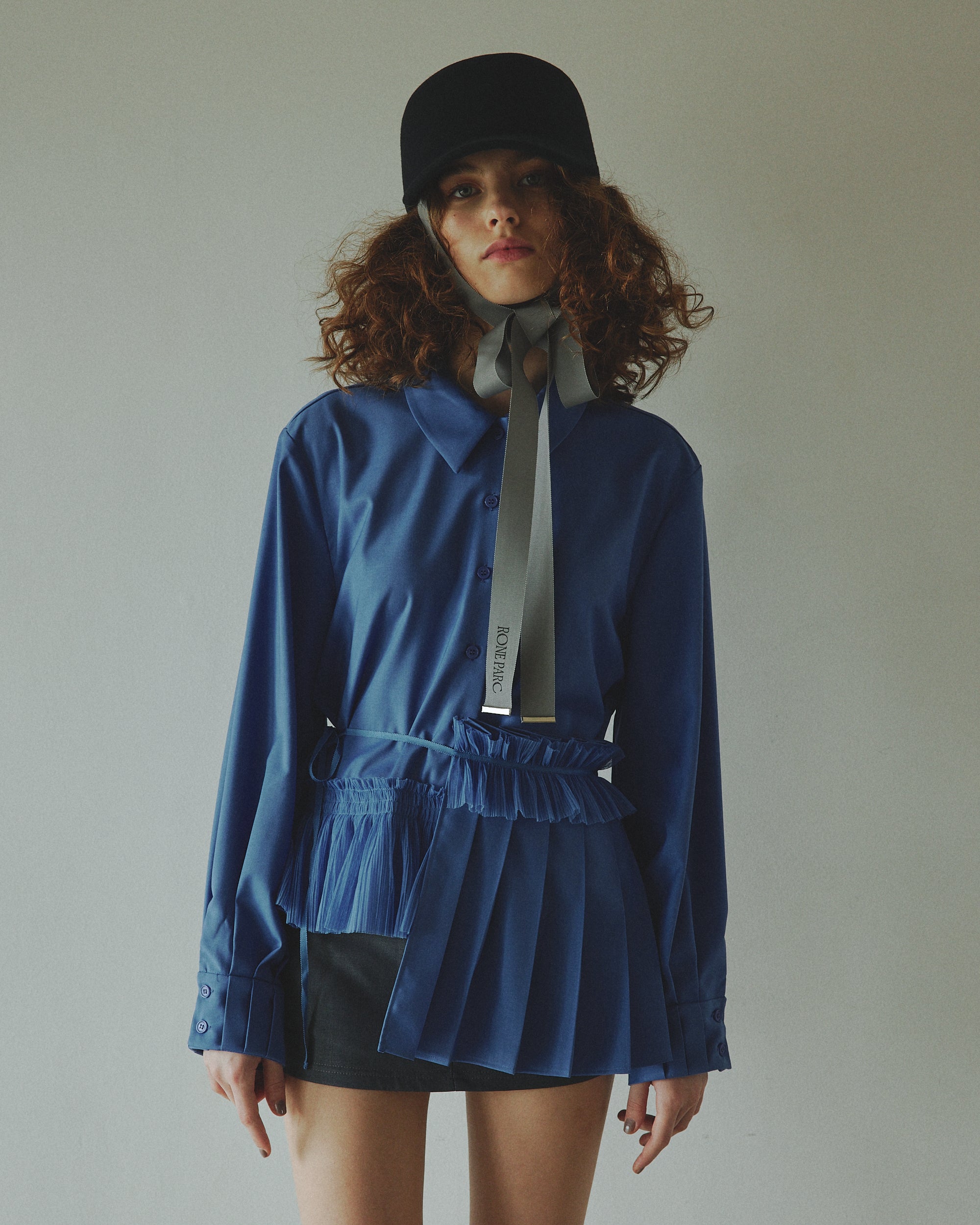 Asymmetry pleats shirt (blue)
