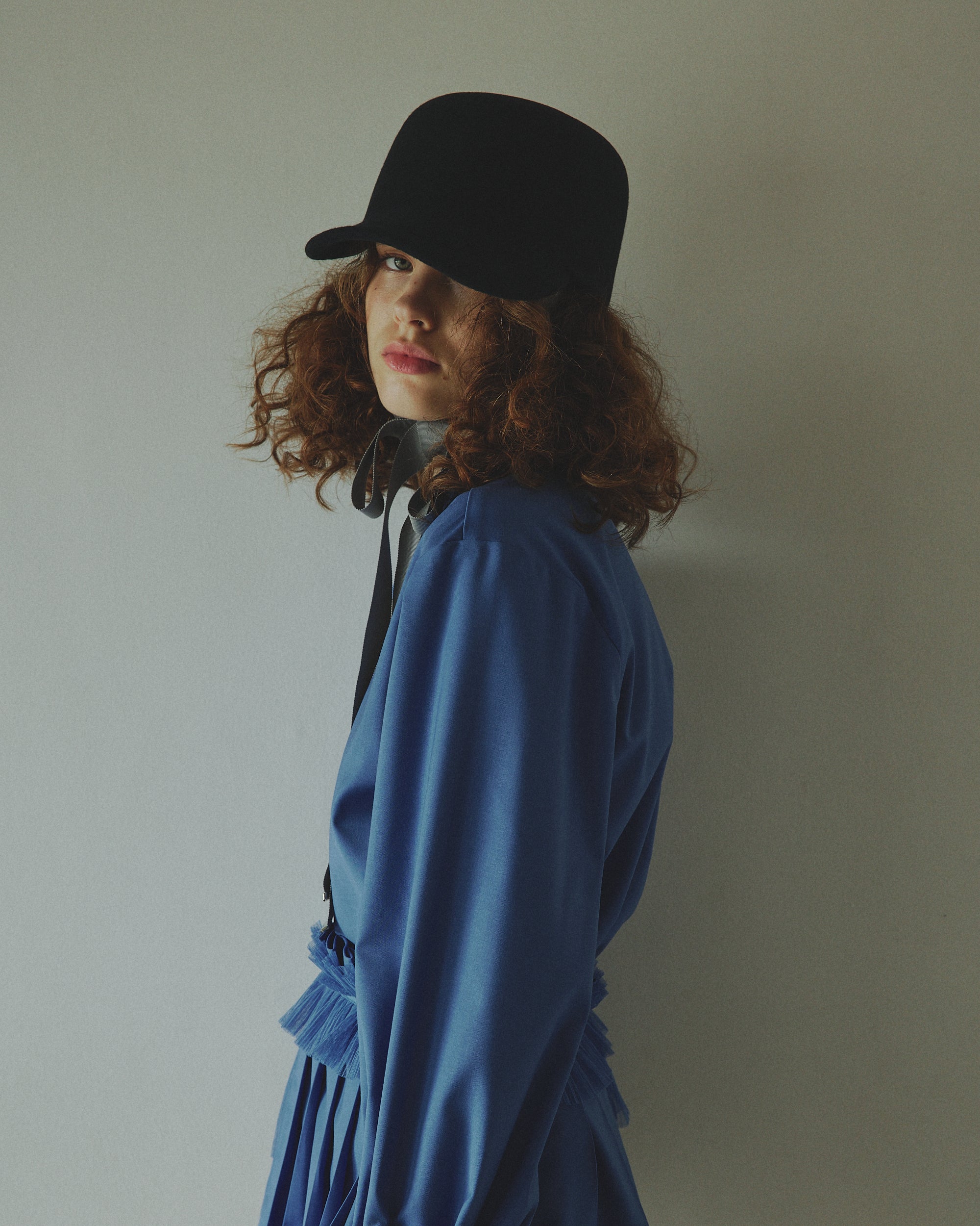 Asymmetry pleats shirt (blue)