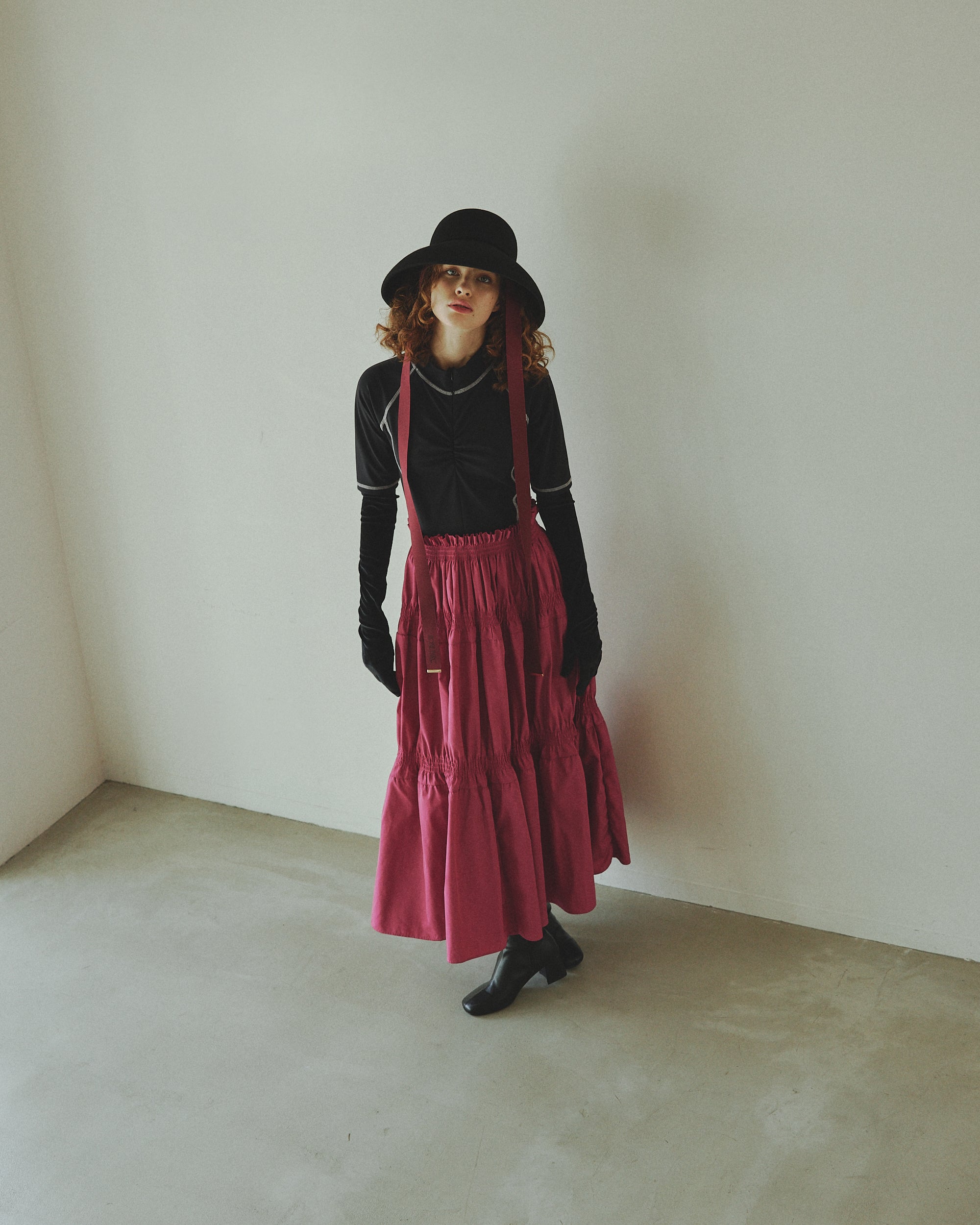 Scuba top tiered dress (black-pink)