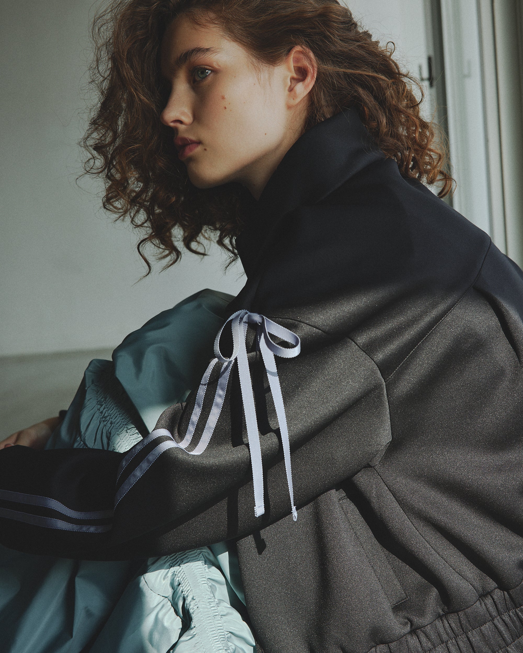 Ribbon track jacket (black)