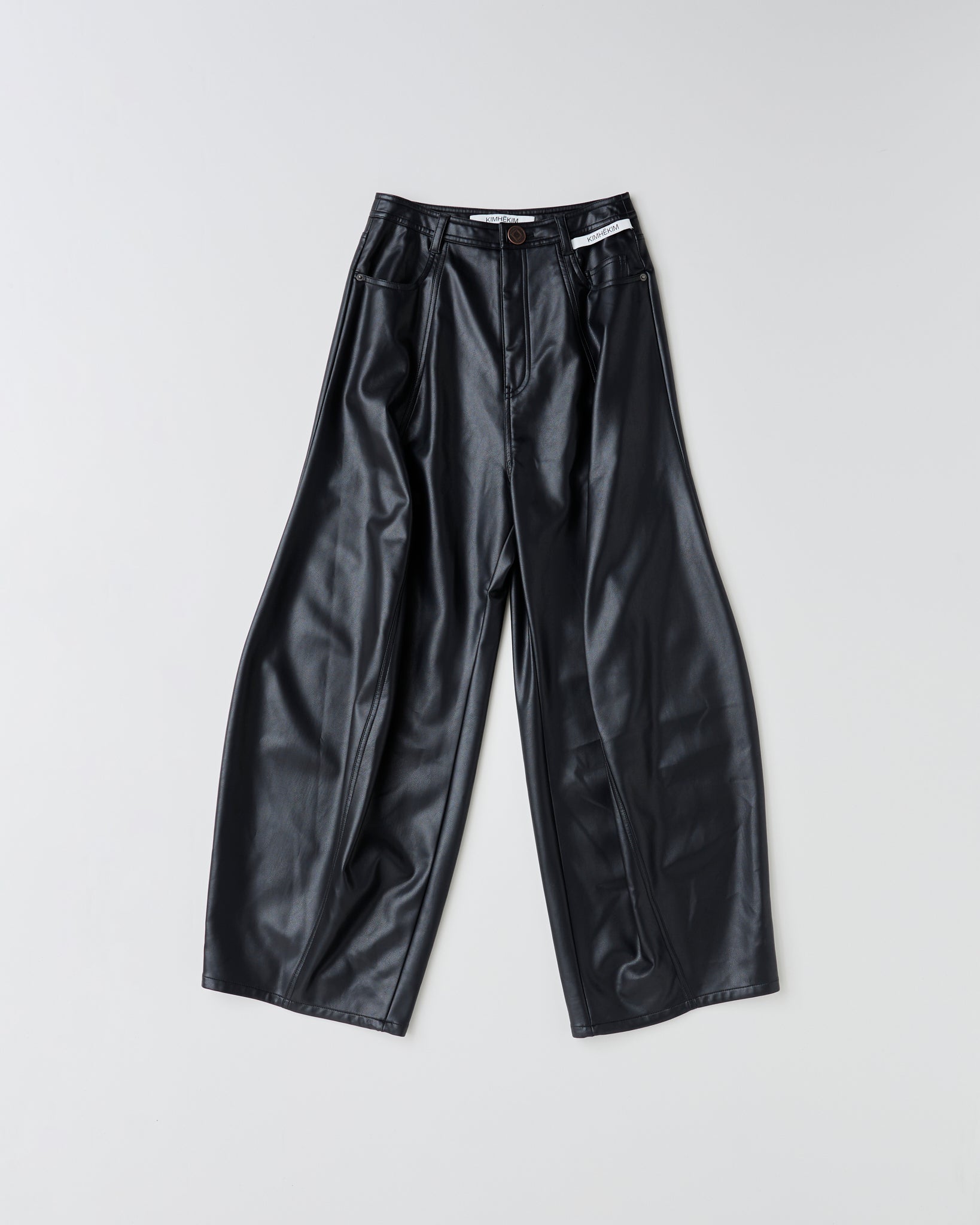 Vegan leather baloon trousers