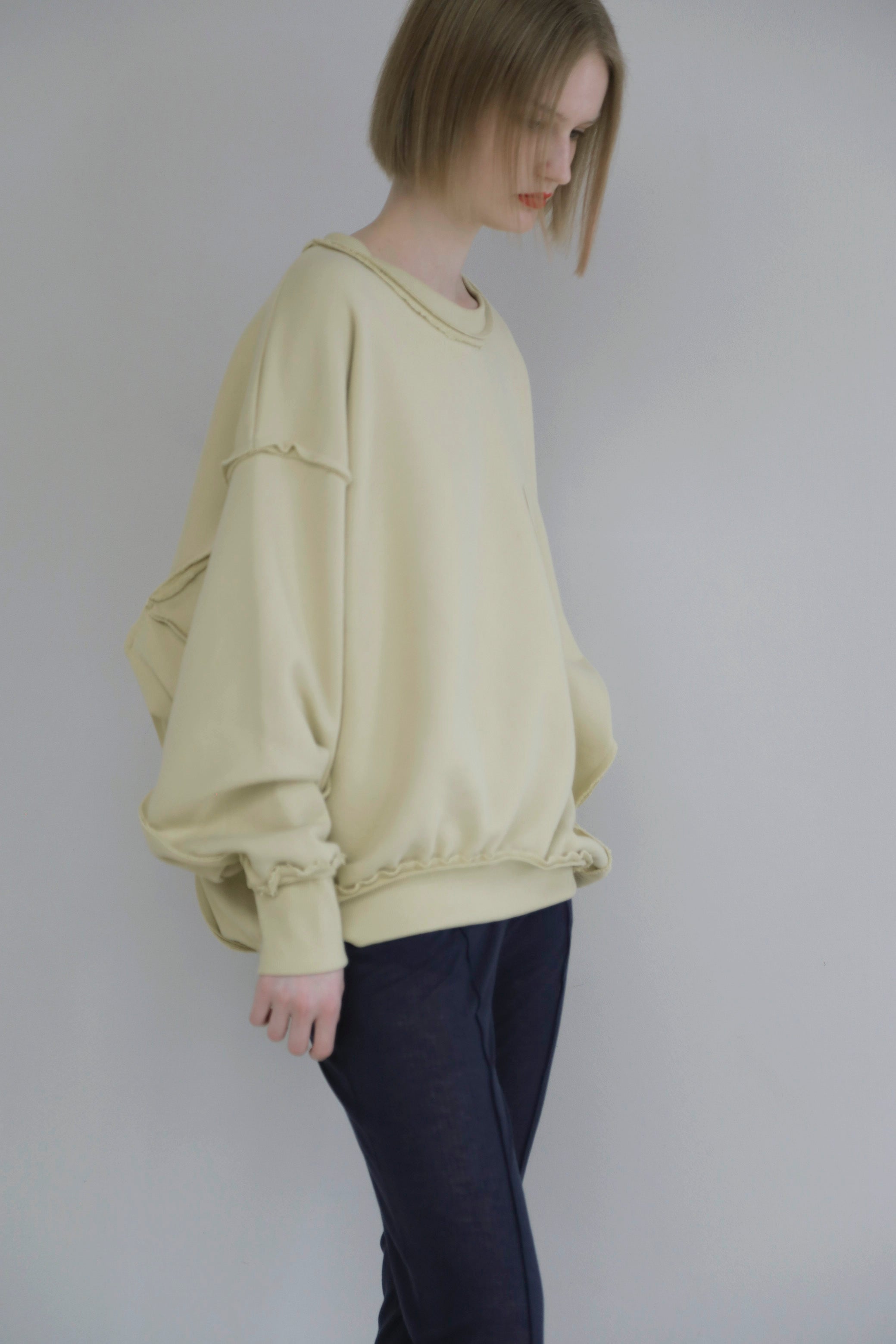 Oversized sweat shirt (butter yellow)