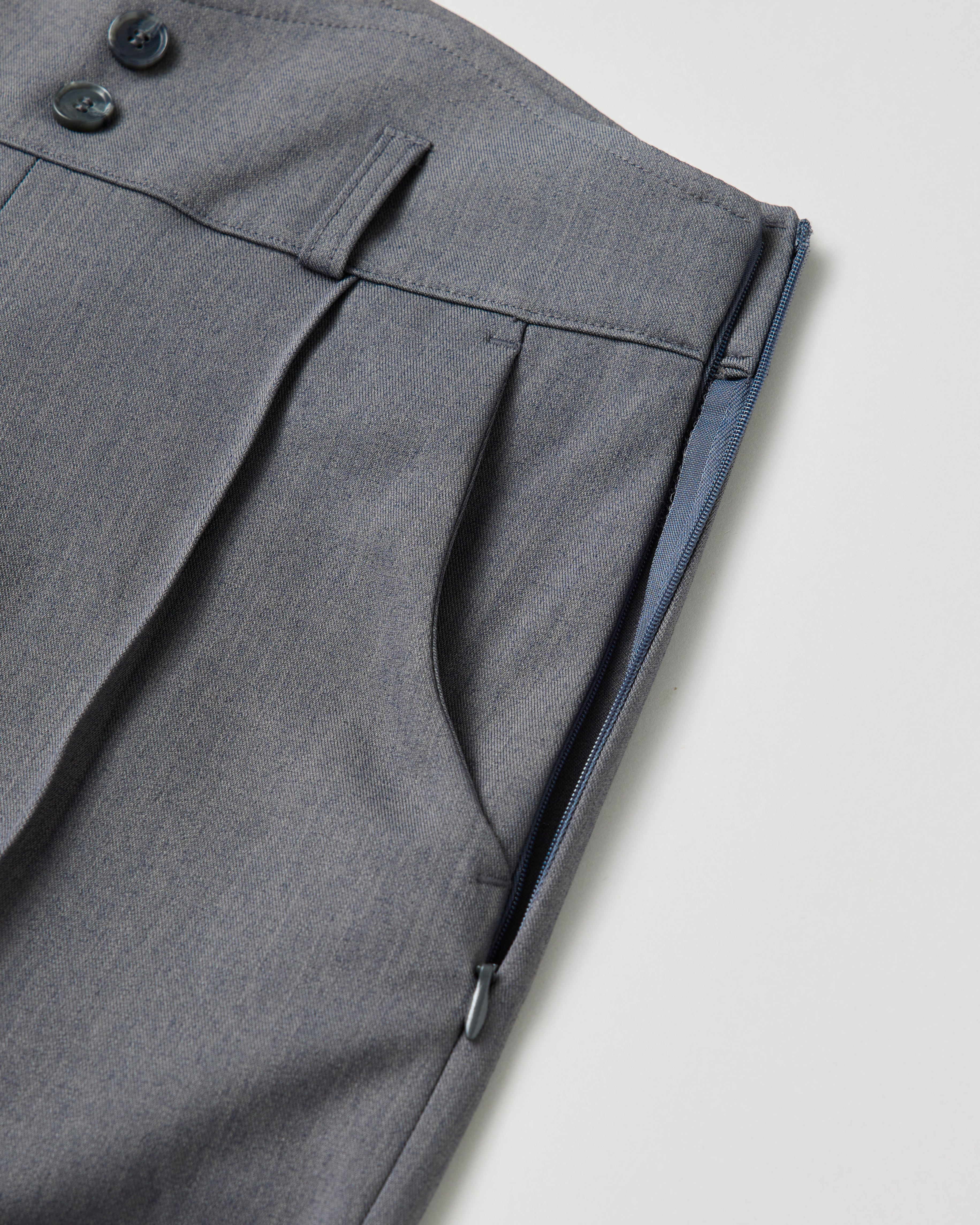 UNI lip slacks (gray)
