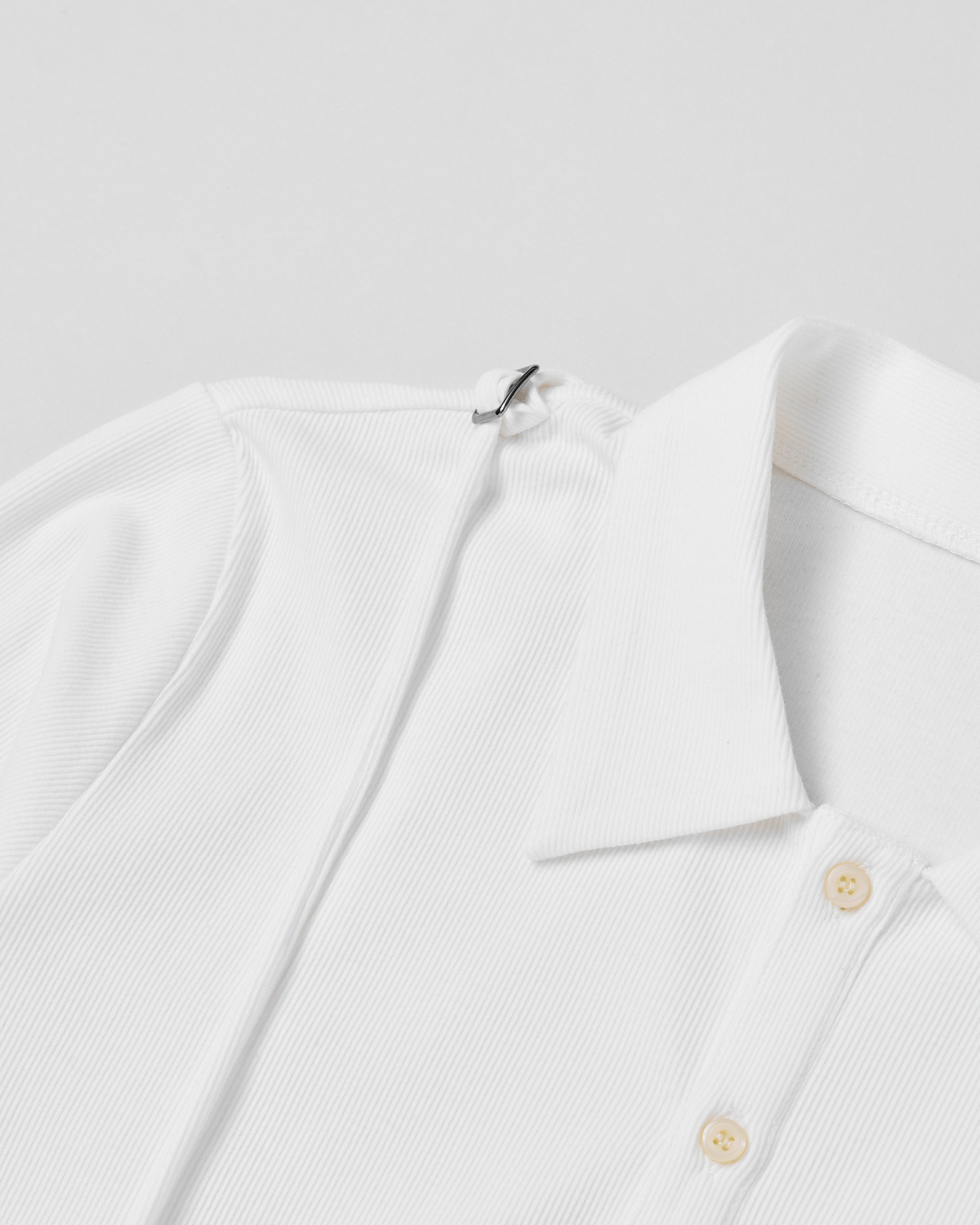 Lace-up polo shirt (white)