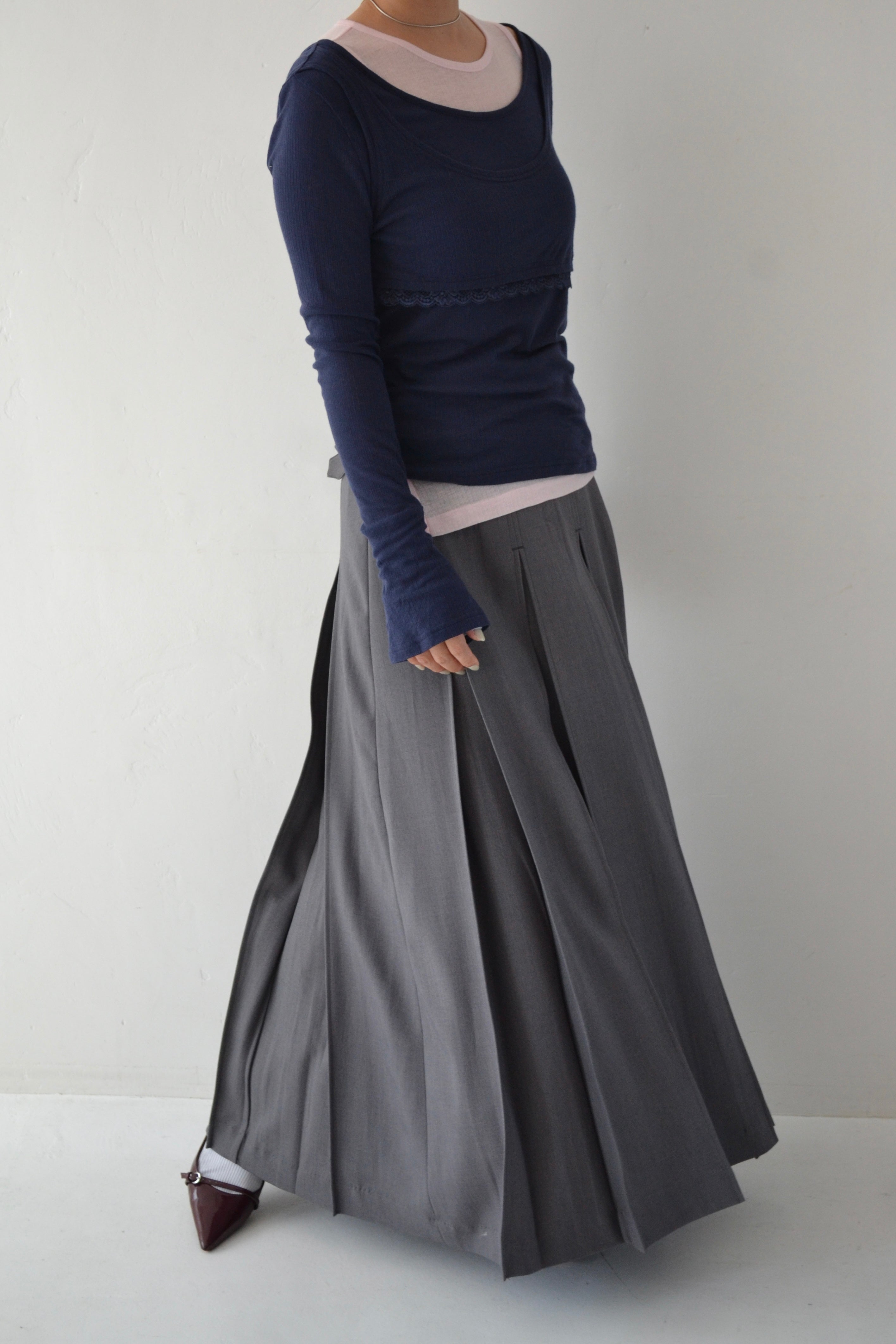 UNI pleats long skirt (gray)