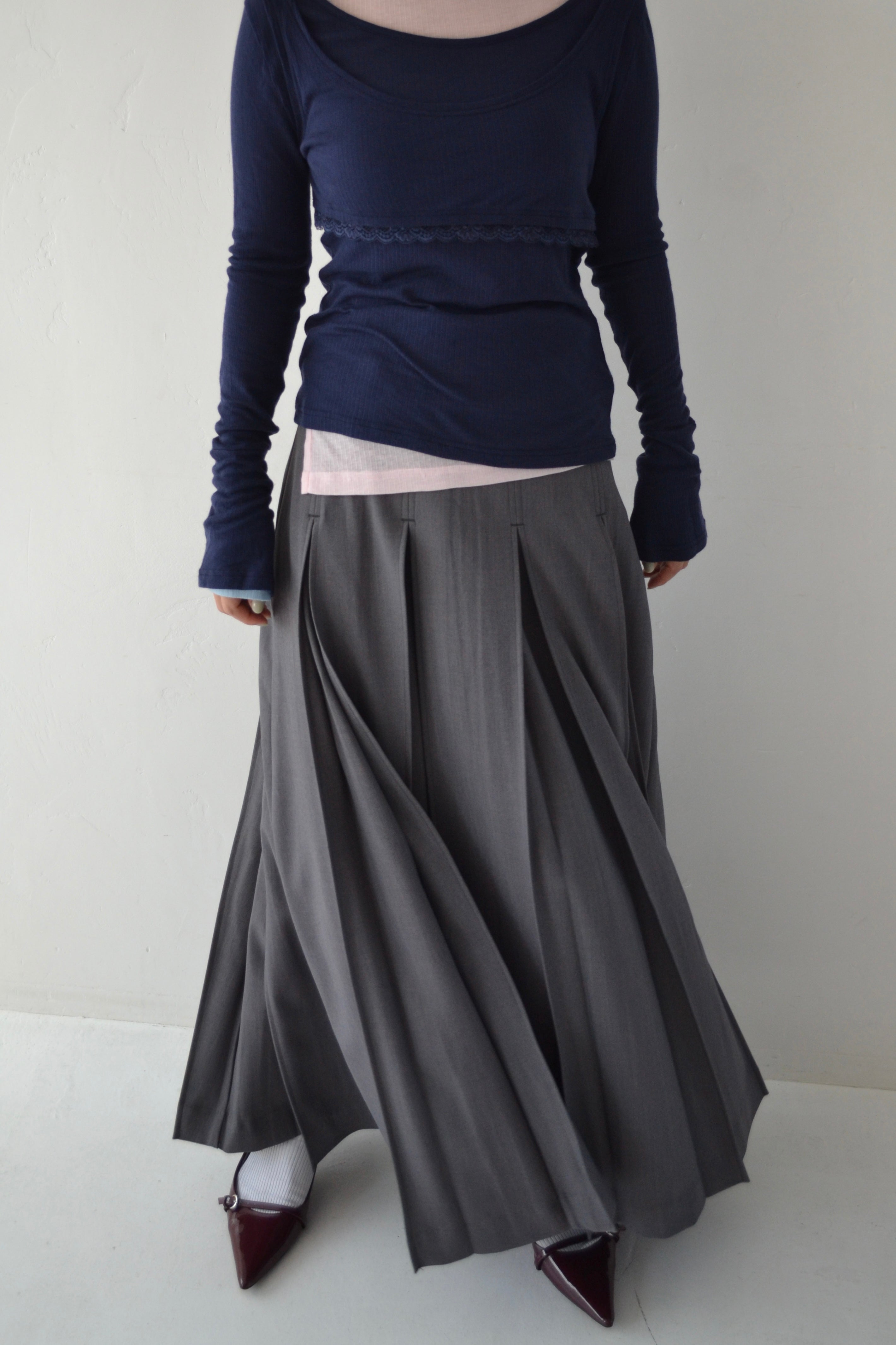 UNI pleats long skirt (gray)