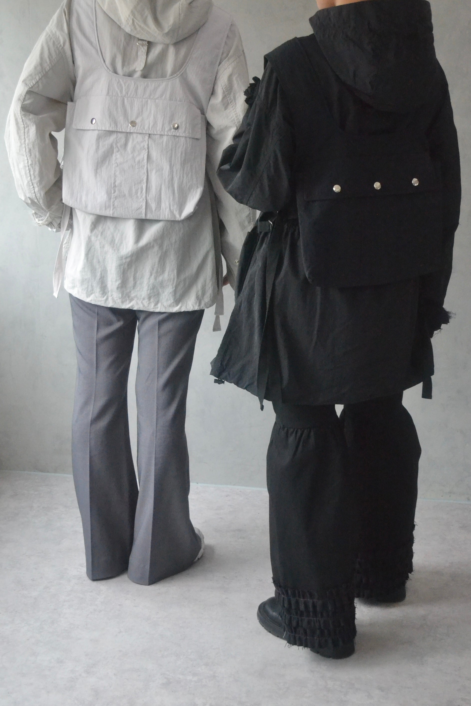 Utility multi pocket vest (white gray)