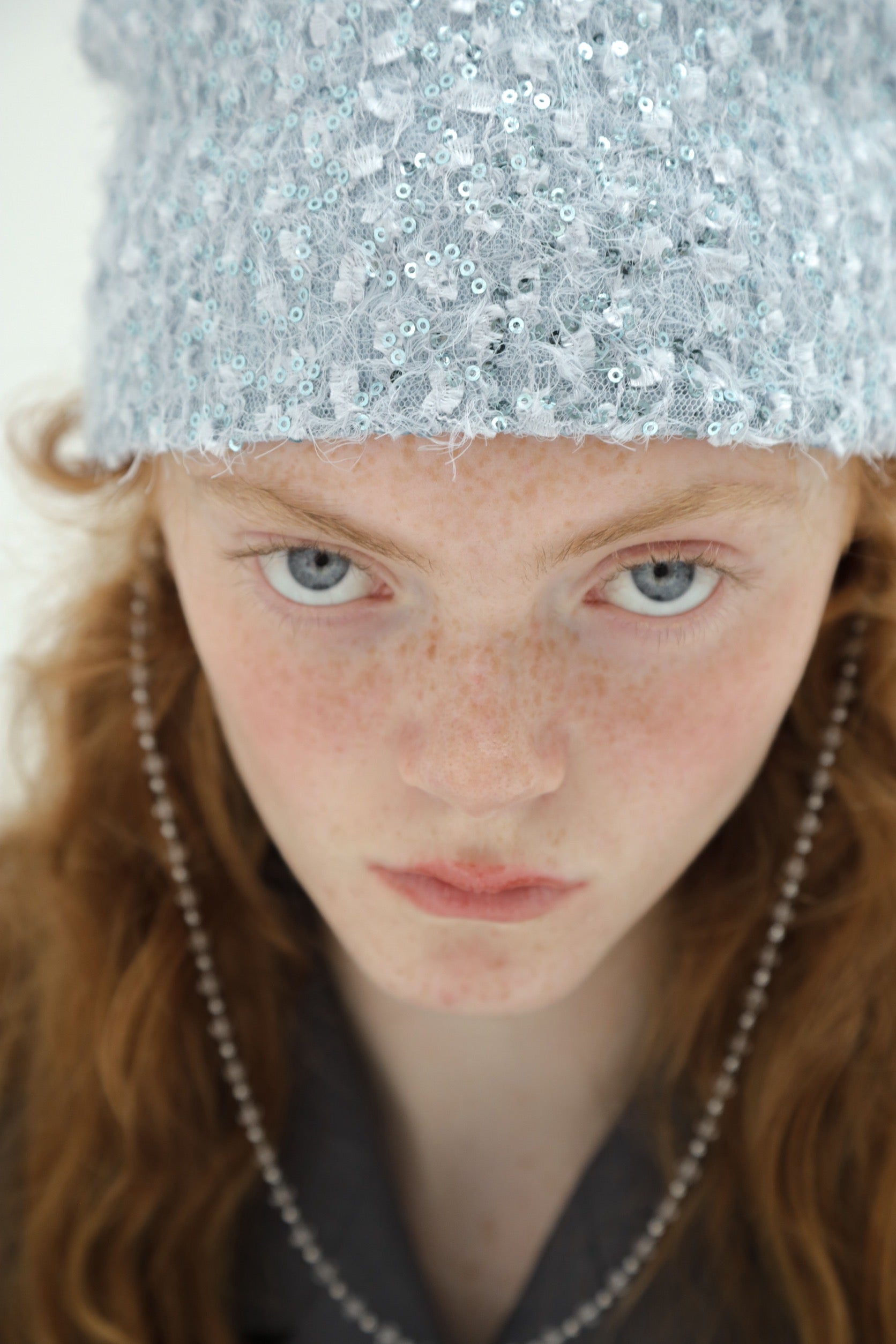 Spangle shaggy beanie (black)
