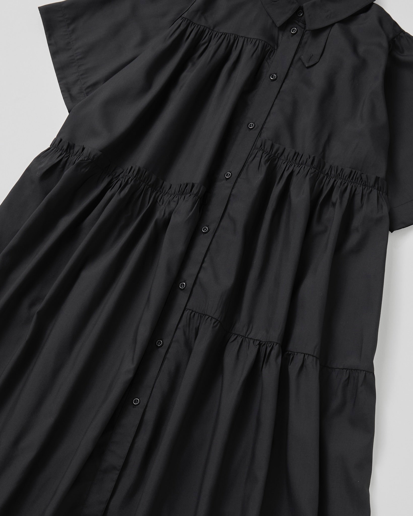 Tiered shirt dress (black)