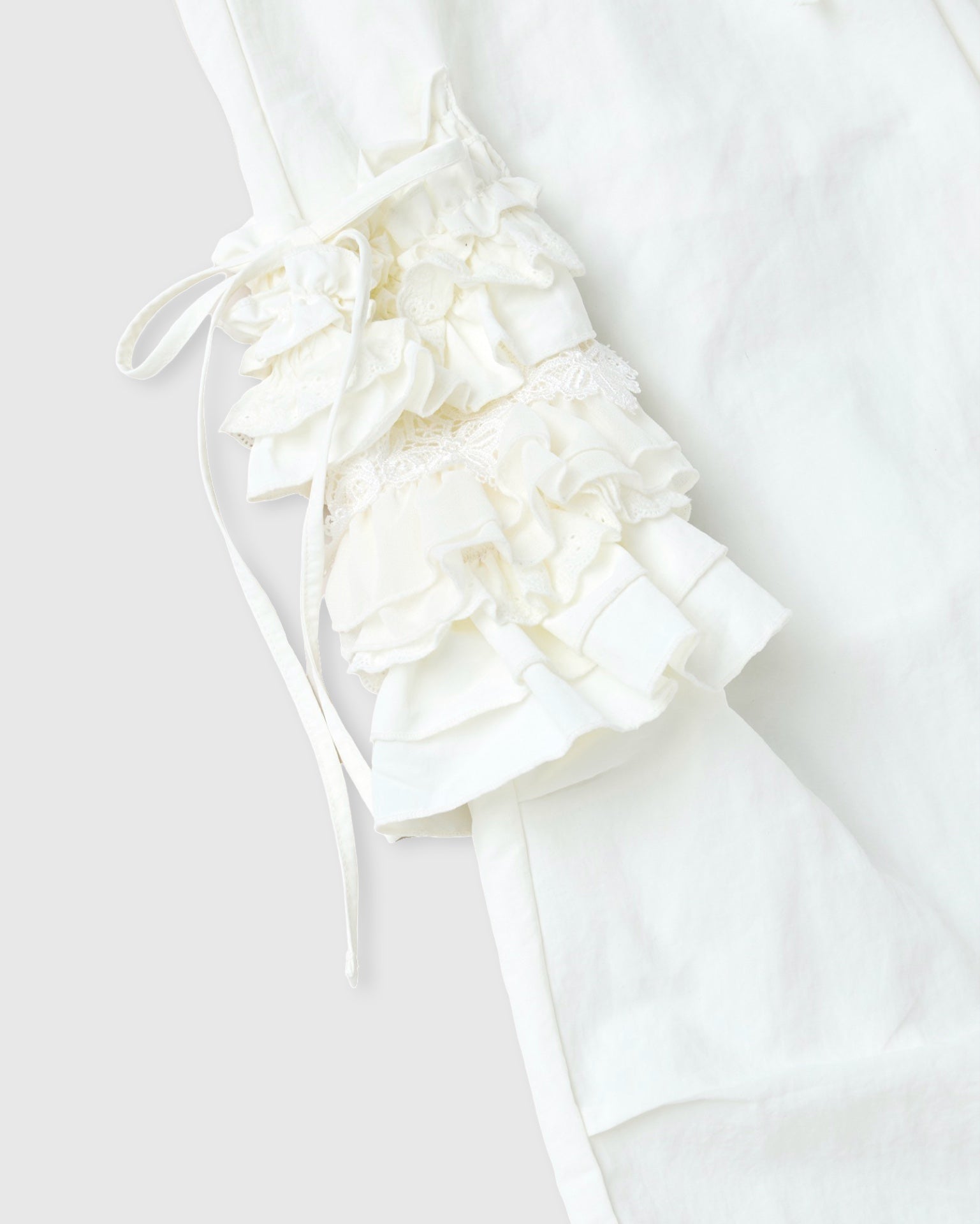 Frill pocket cargo pants (off white)