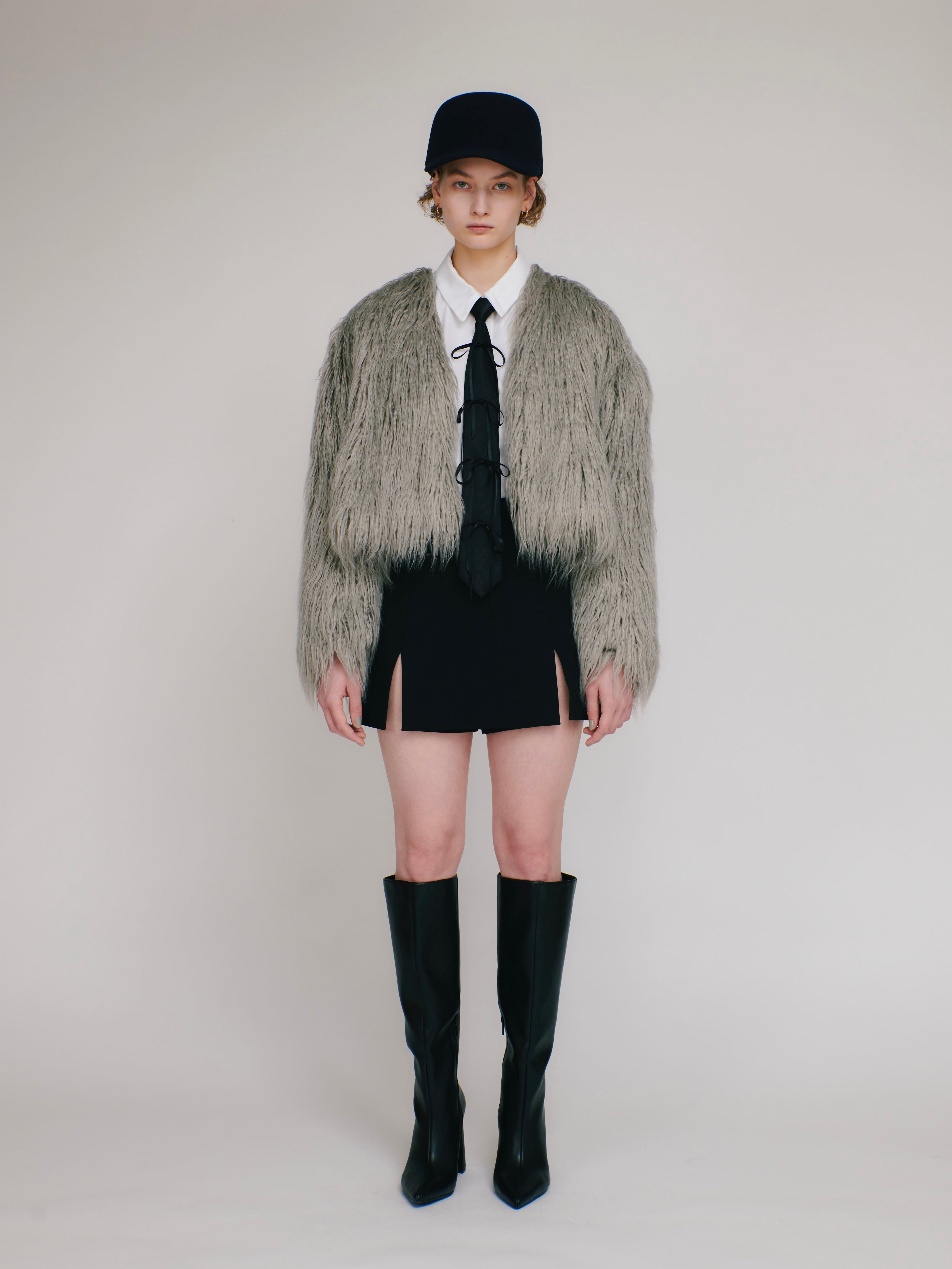 Faux fur short jacket (gray)