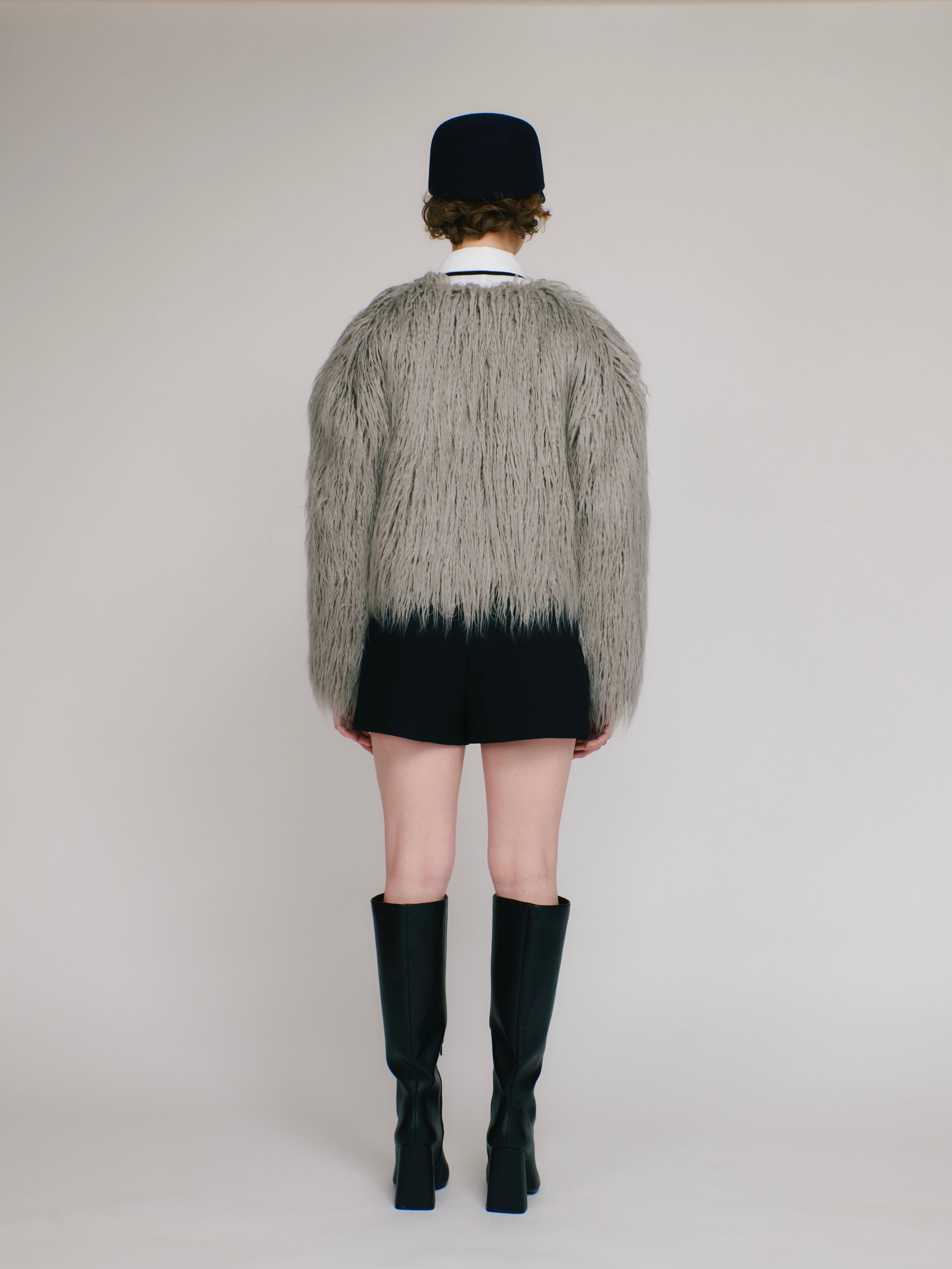 Faux fur short jacket (gray)