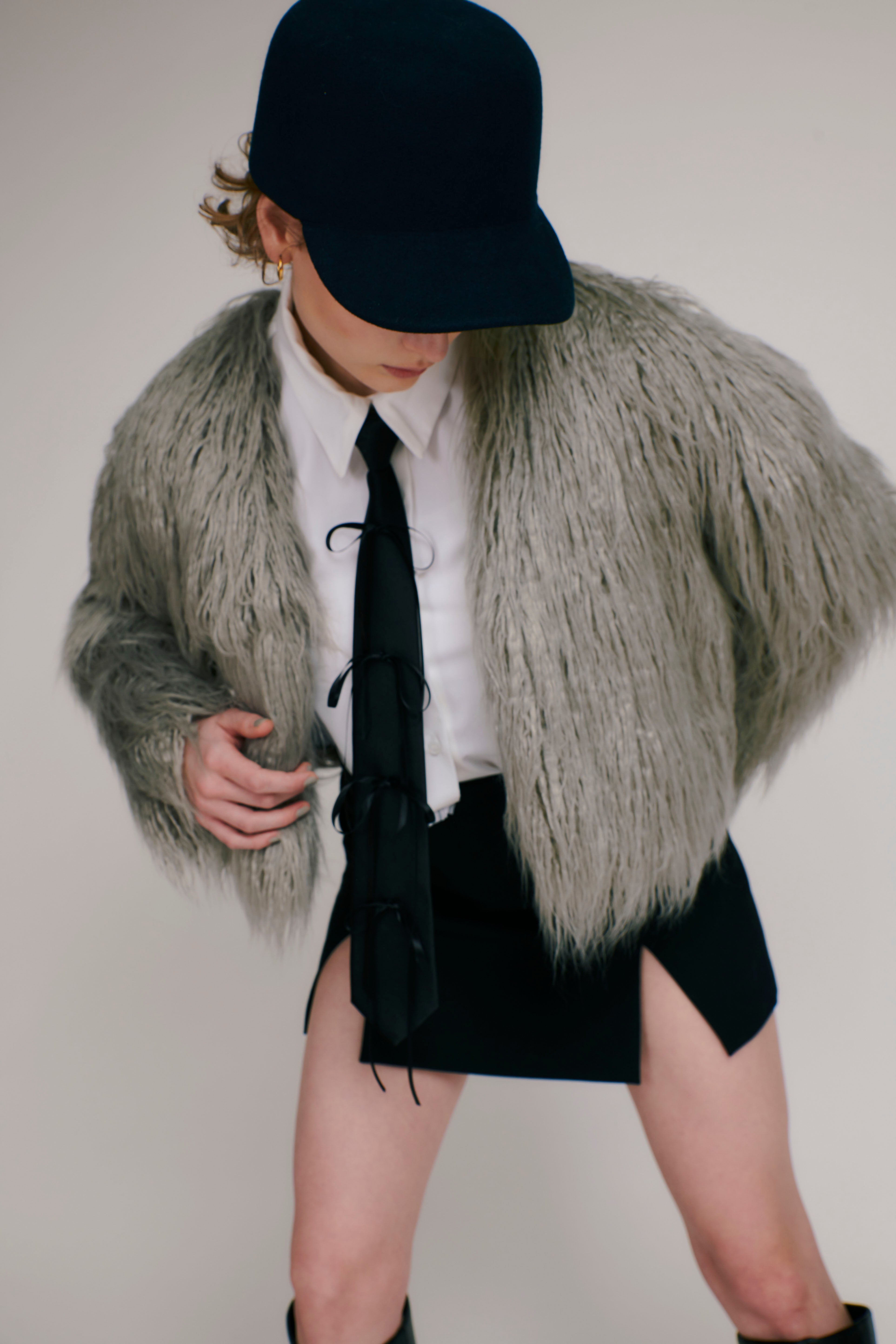 Faux fur short jacket (gray)