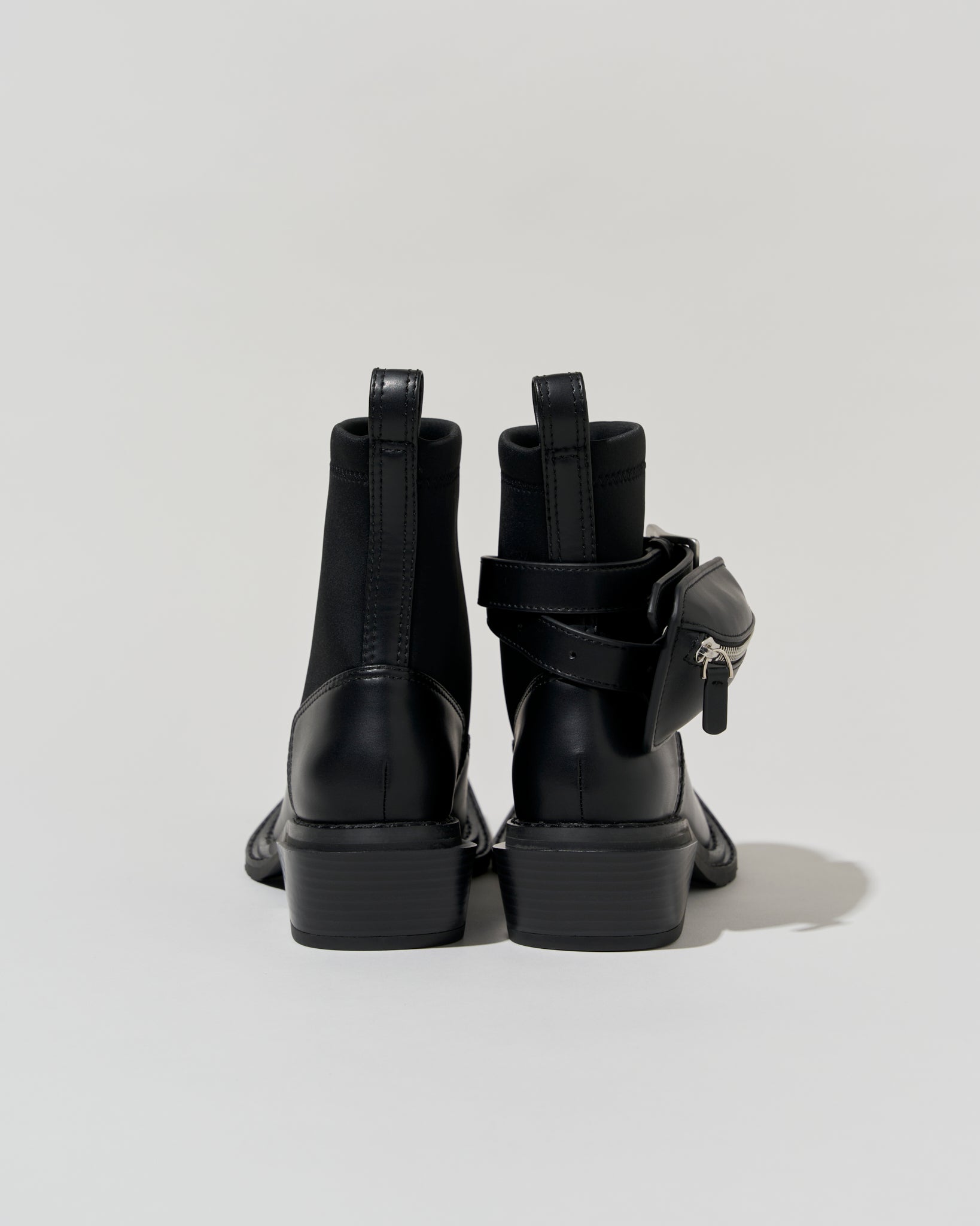 Hitch Boots (Matt Black with Bag)