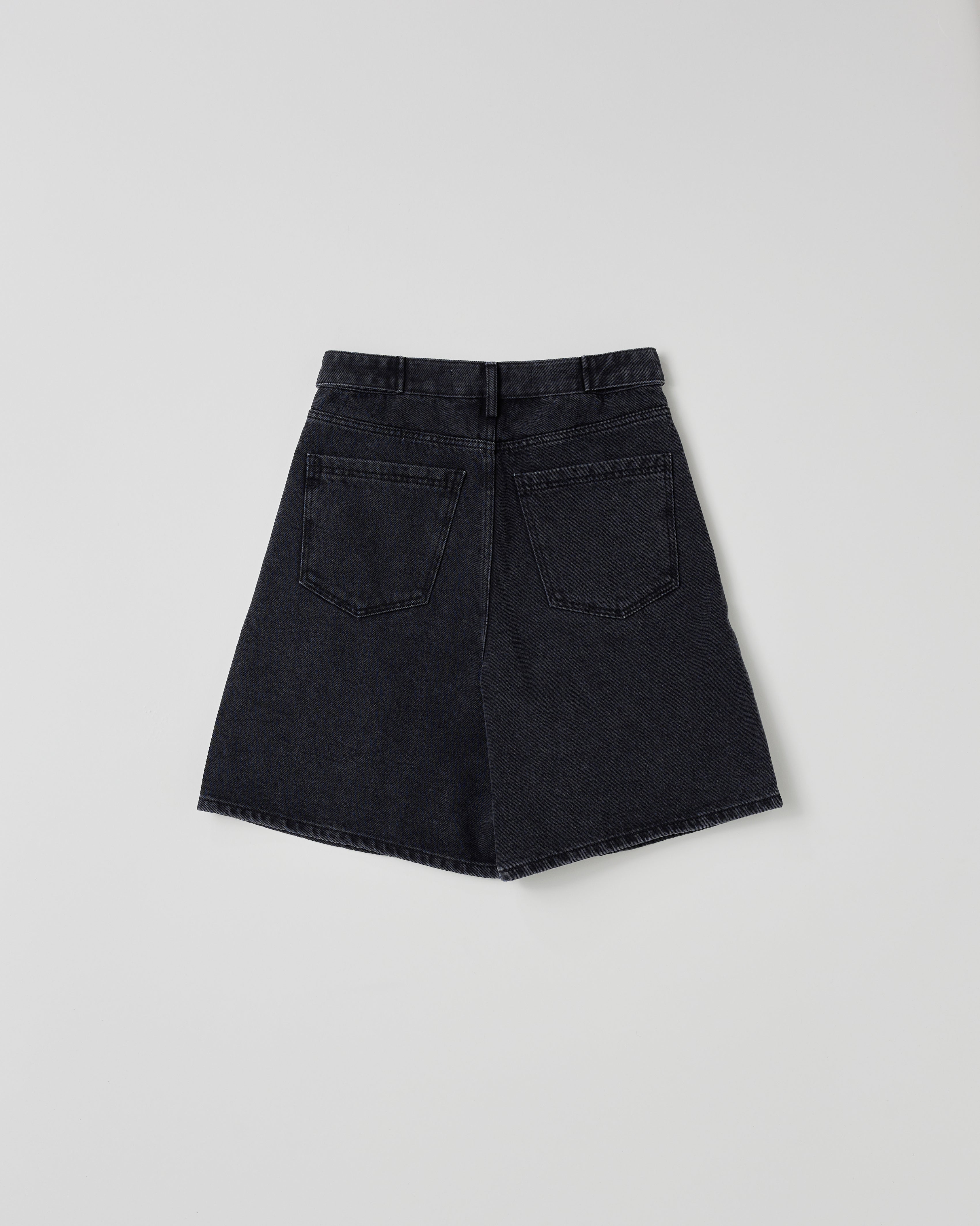 TWO POCKET SHORTS