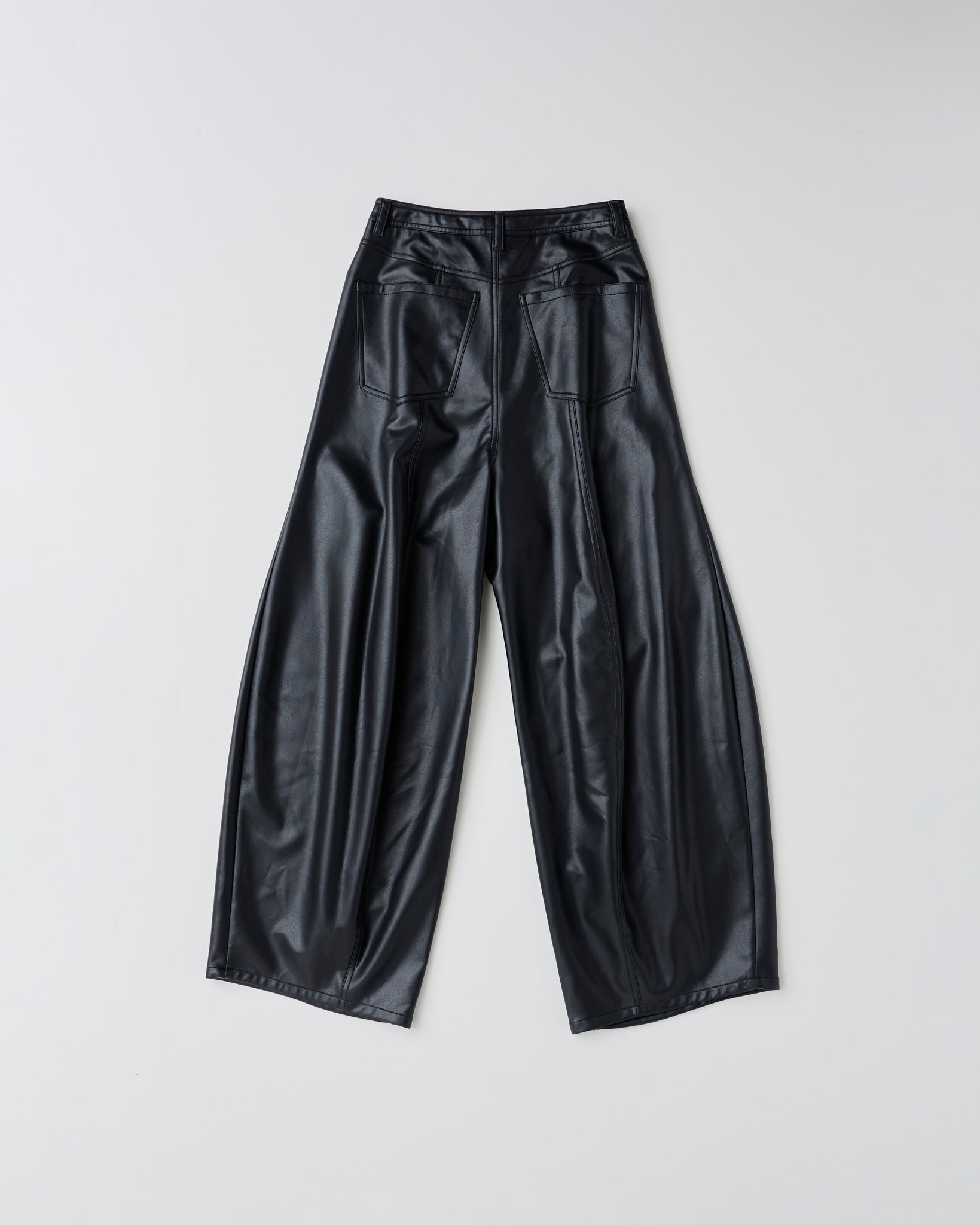 Vegan leather baloon trousers