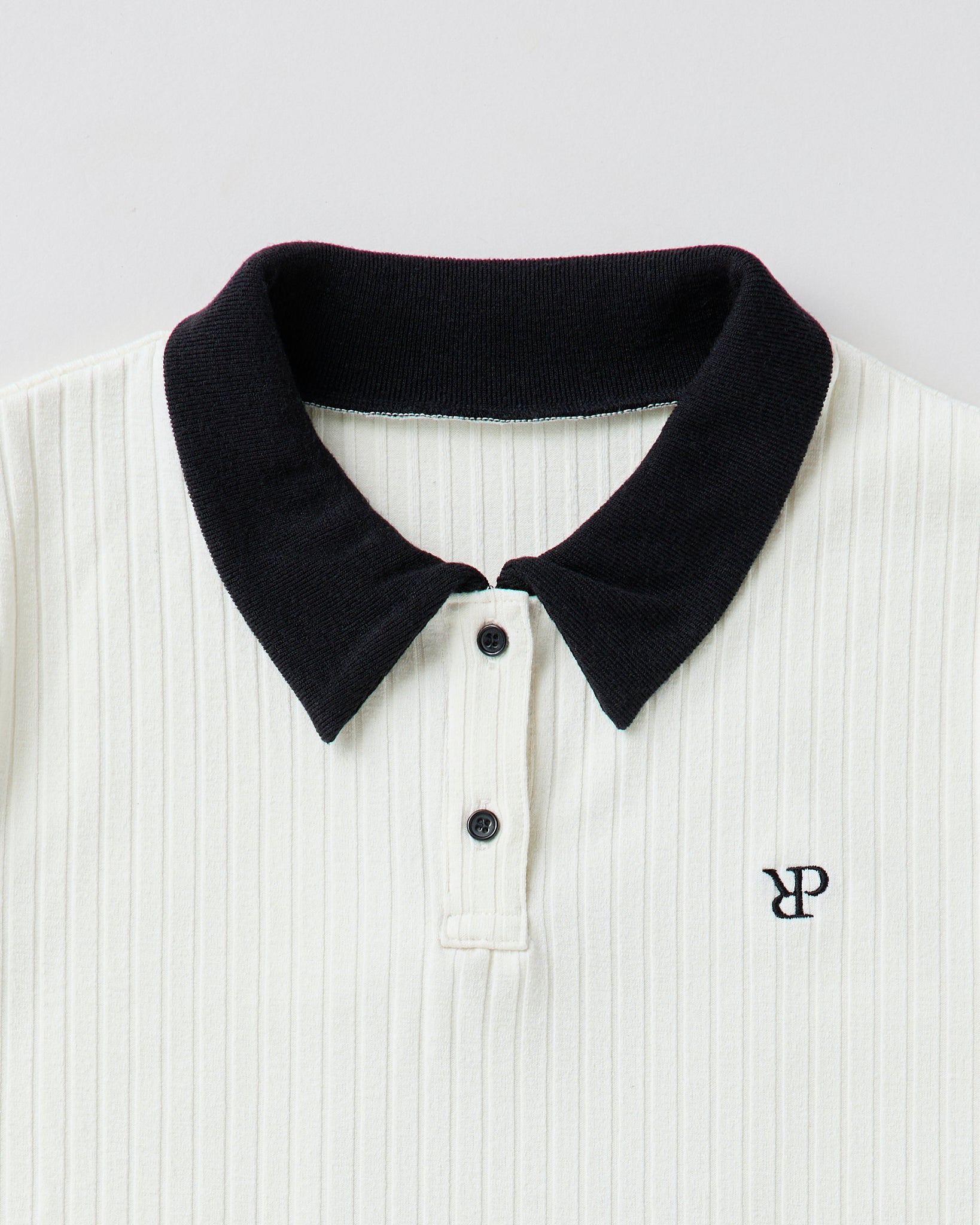 Ribbon shoulder knit polo shirt (offwhite)