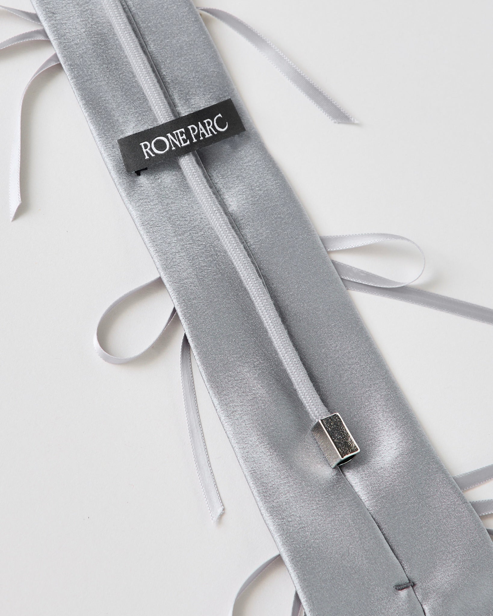 Ribbon rope tie (silver)