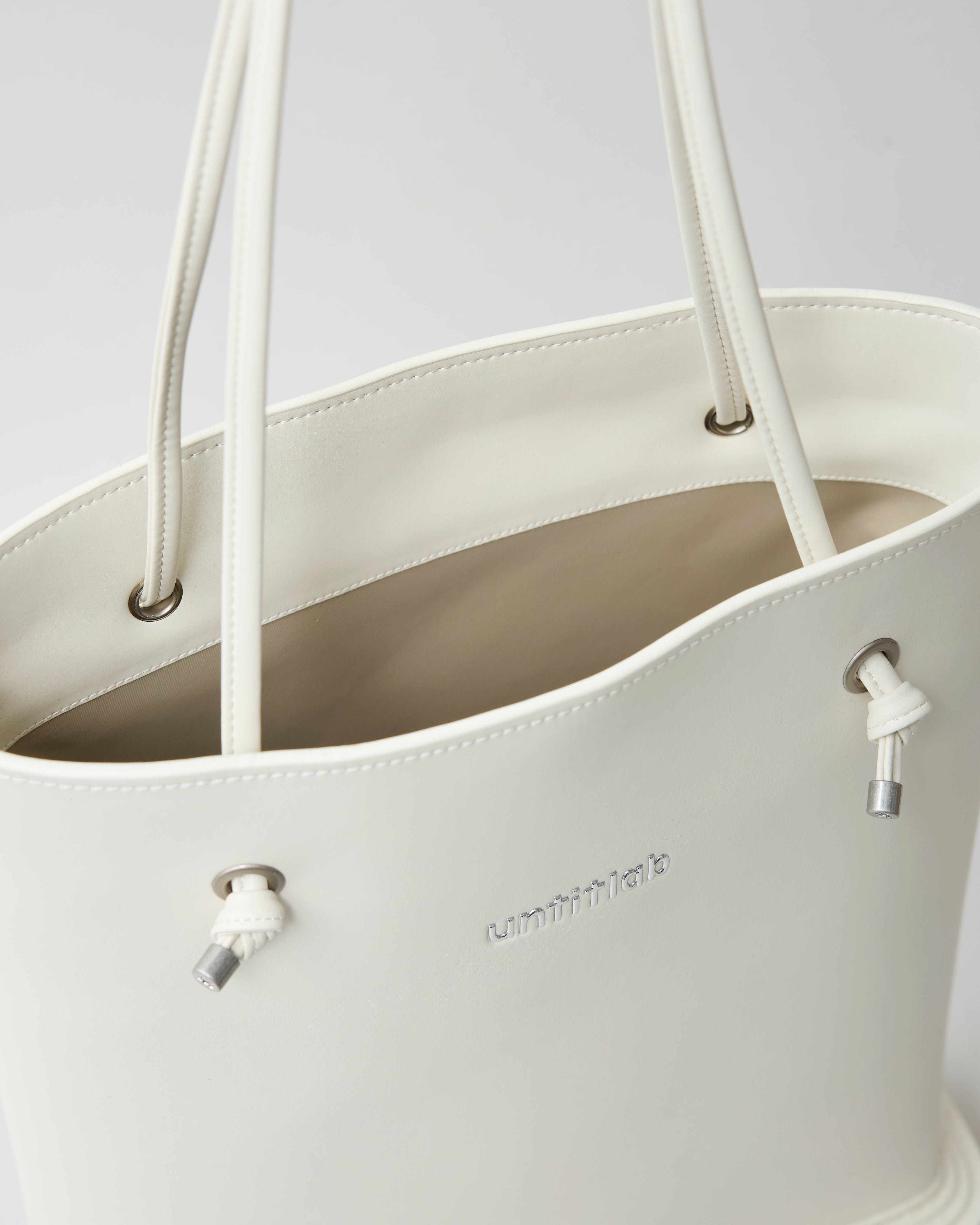 Tote White