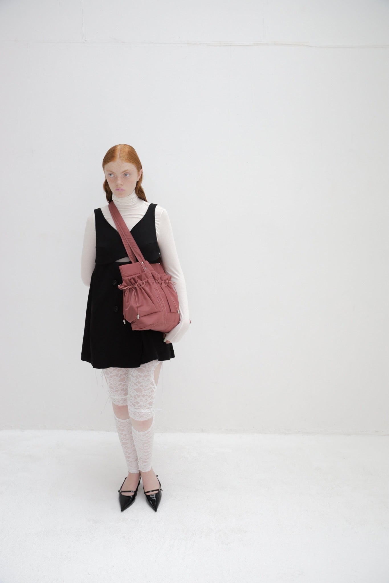 Drawstring pocket puffer bag (rose)