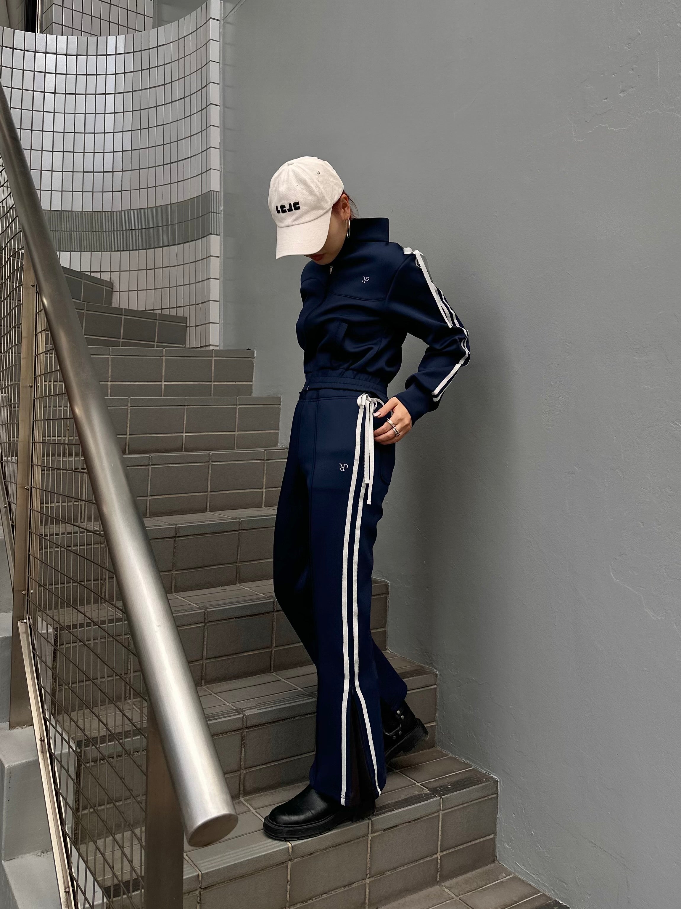 Ribbon track pants (navy)