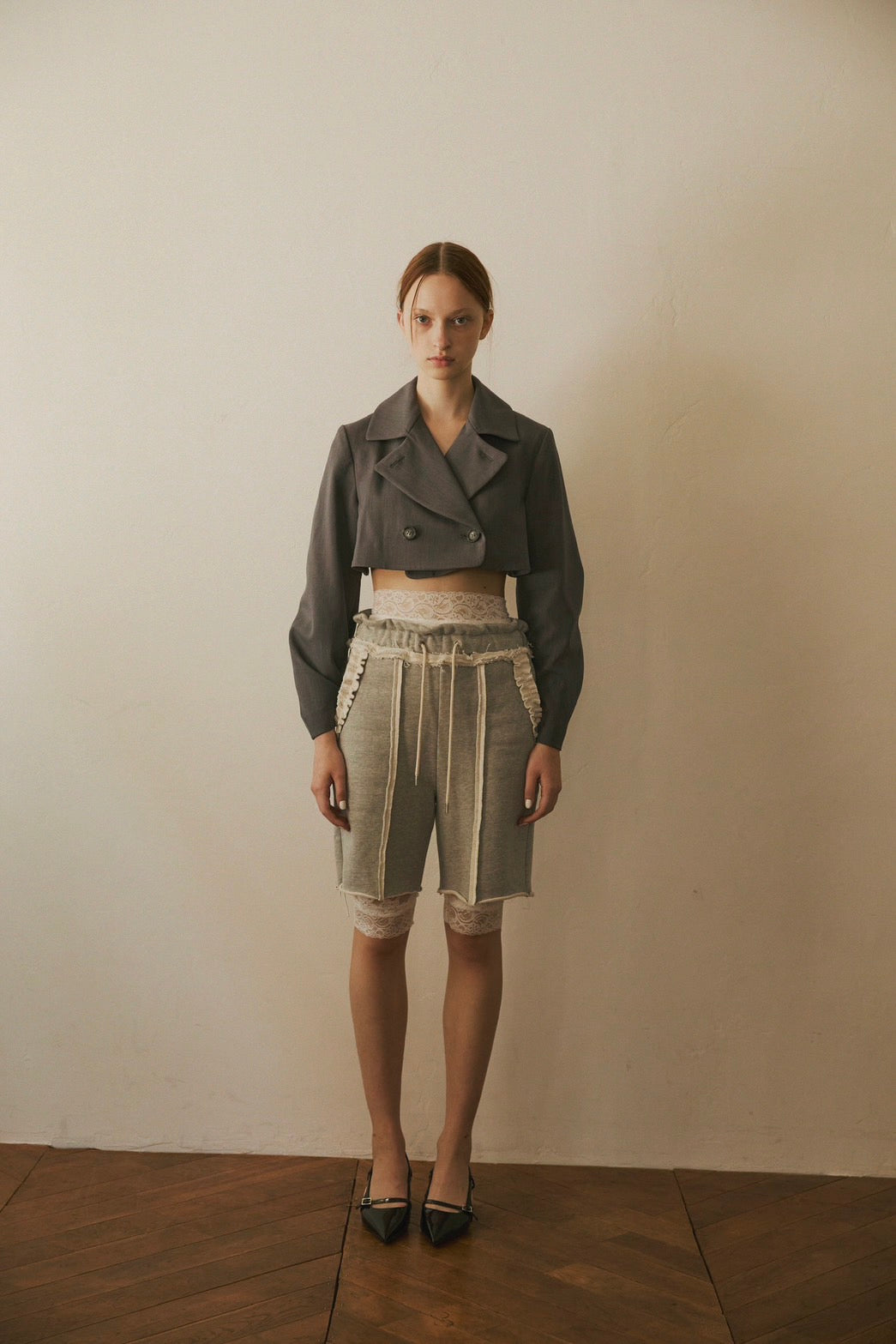 Frill pocket sweat shorts