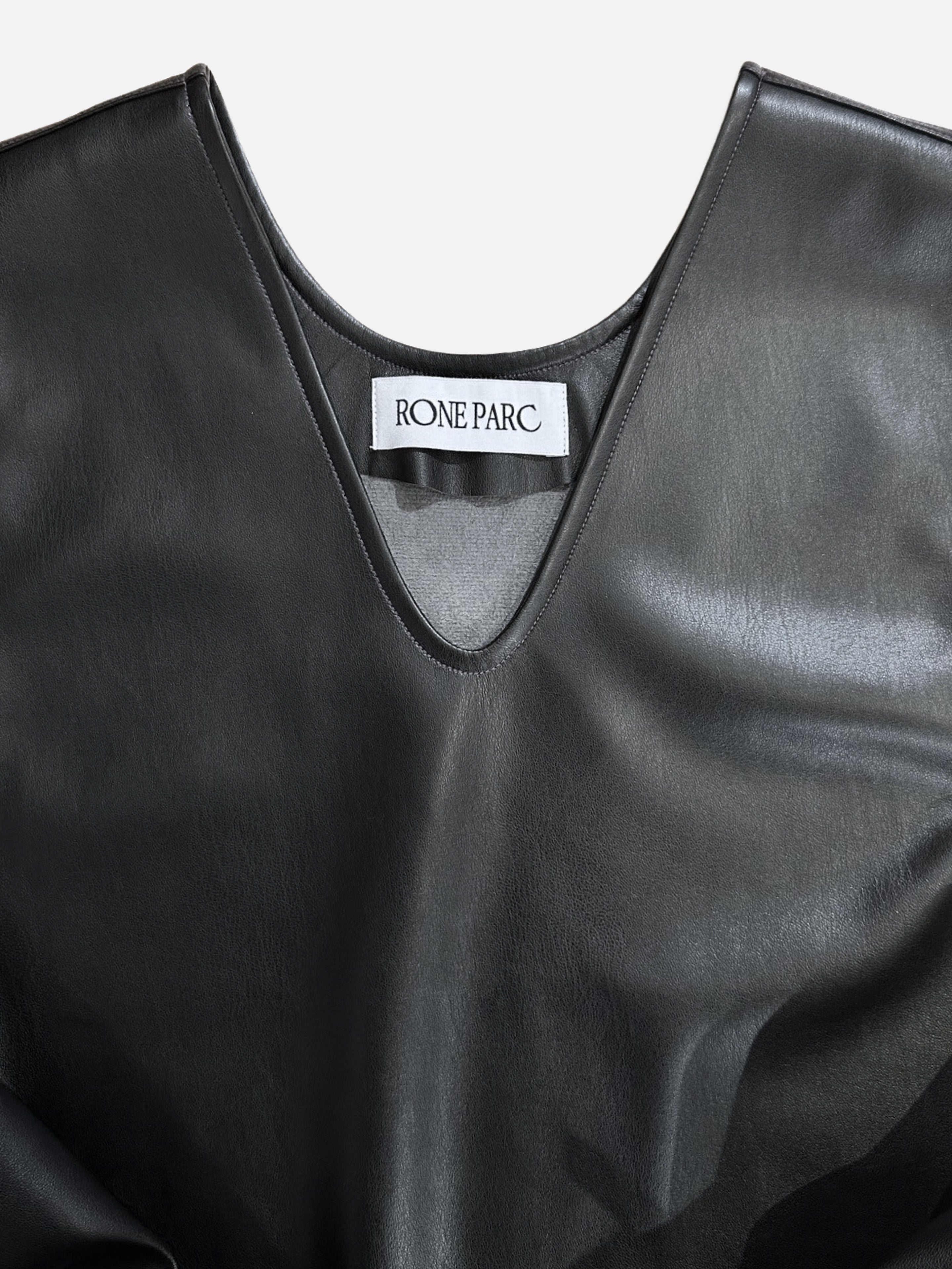 Shirring leather vest
